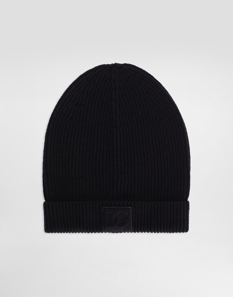 Knitted wool hat 1