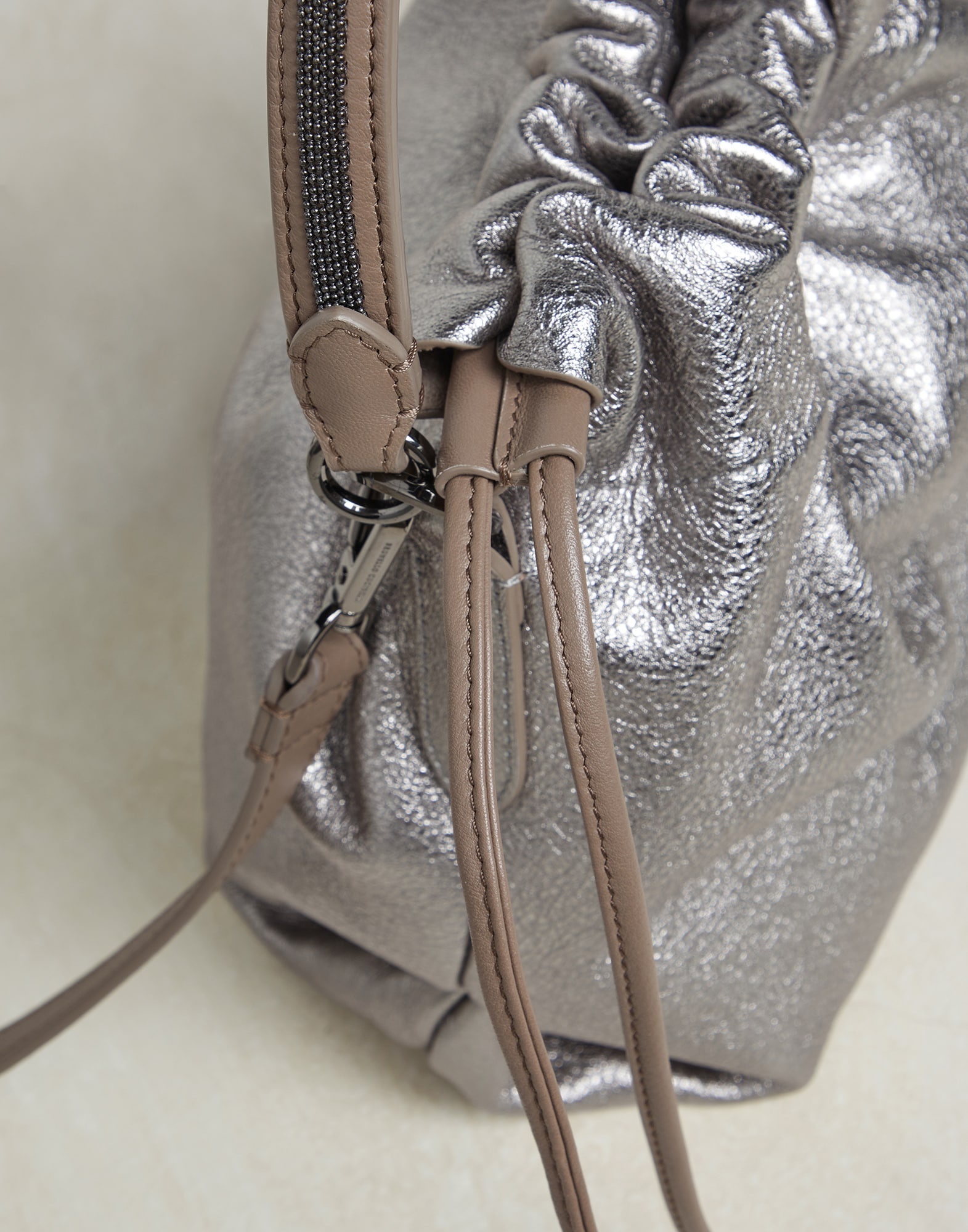 Lamé leather bucket bag with shiny handle - 3