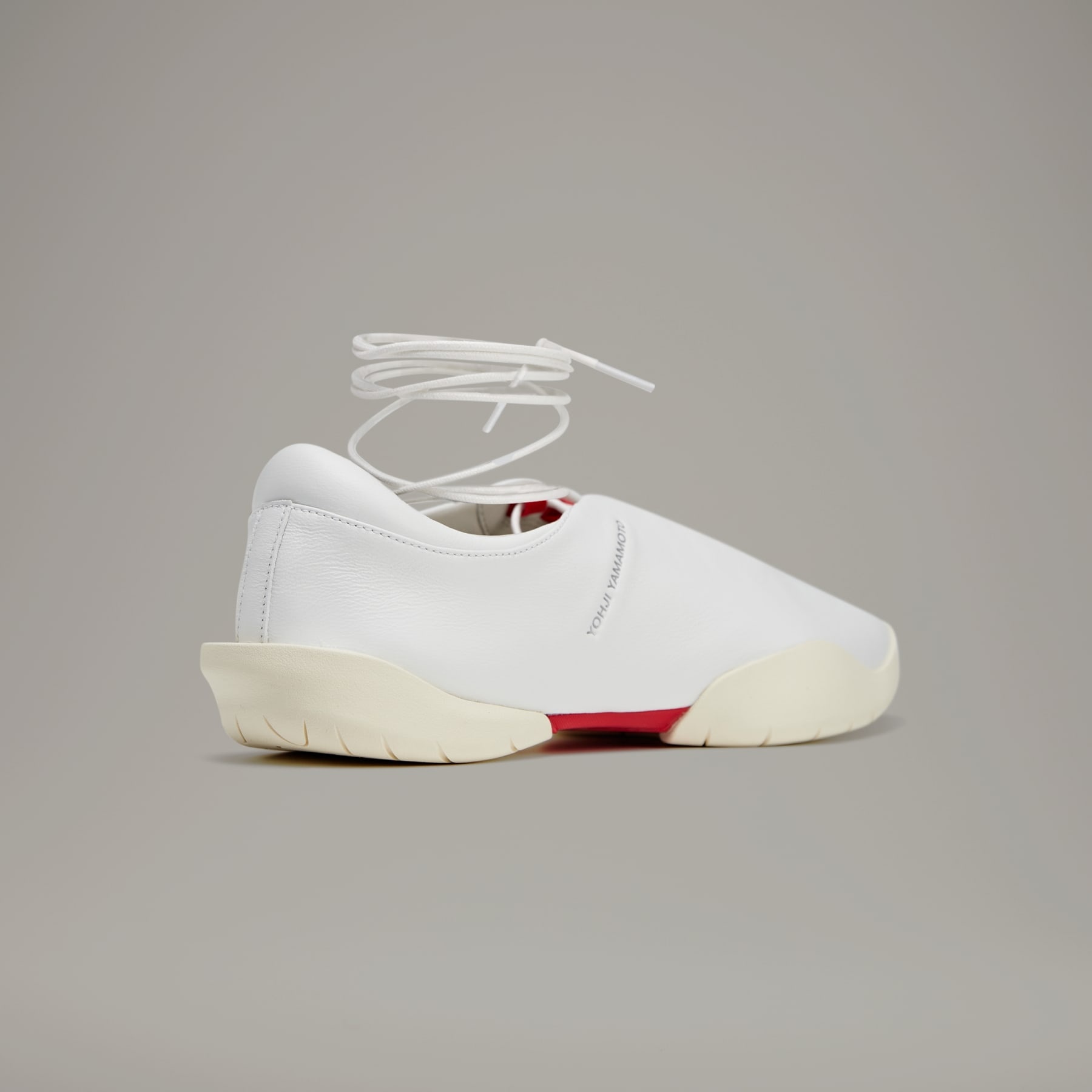 ■Y-3■ U REGU MARY JANE CORE WHITE YY3U251PSSN104WH The Y-3 Regu Mary Jane presented in Black or White options