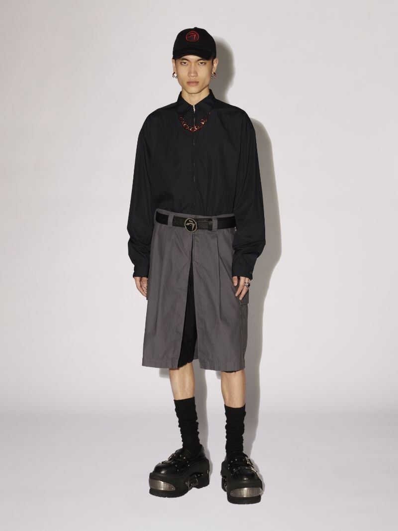 Ambush WRAP CARGO SHORTS outlook