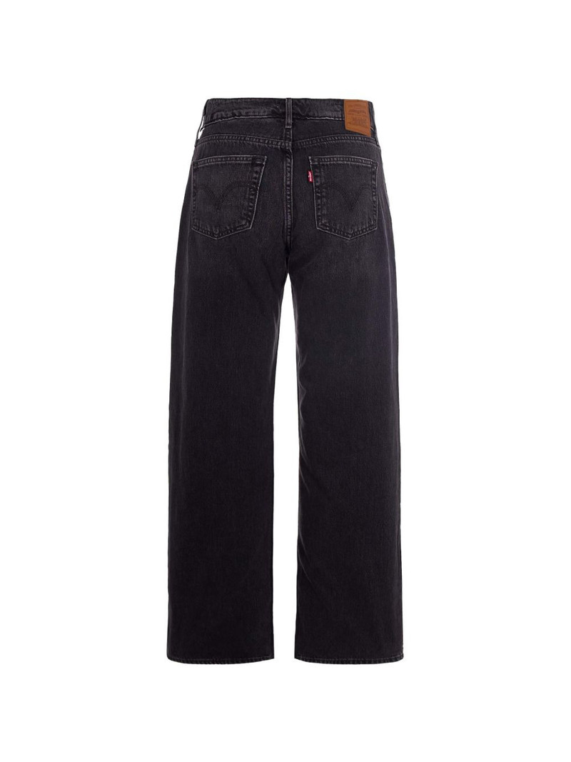 Levi's straight-leg jeans outlook