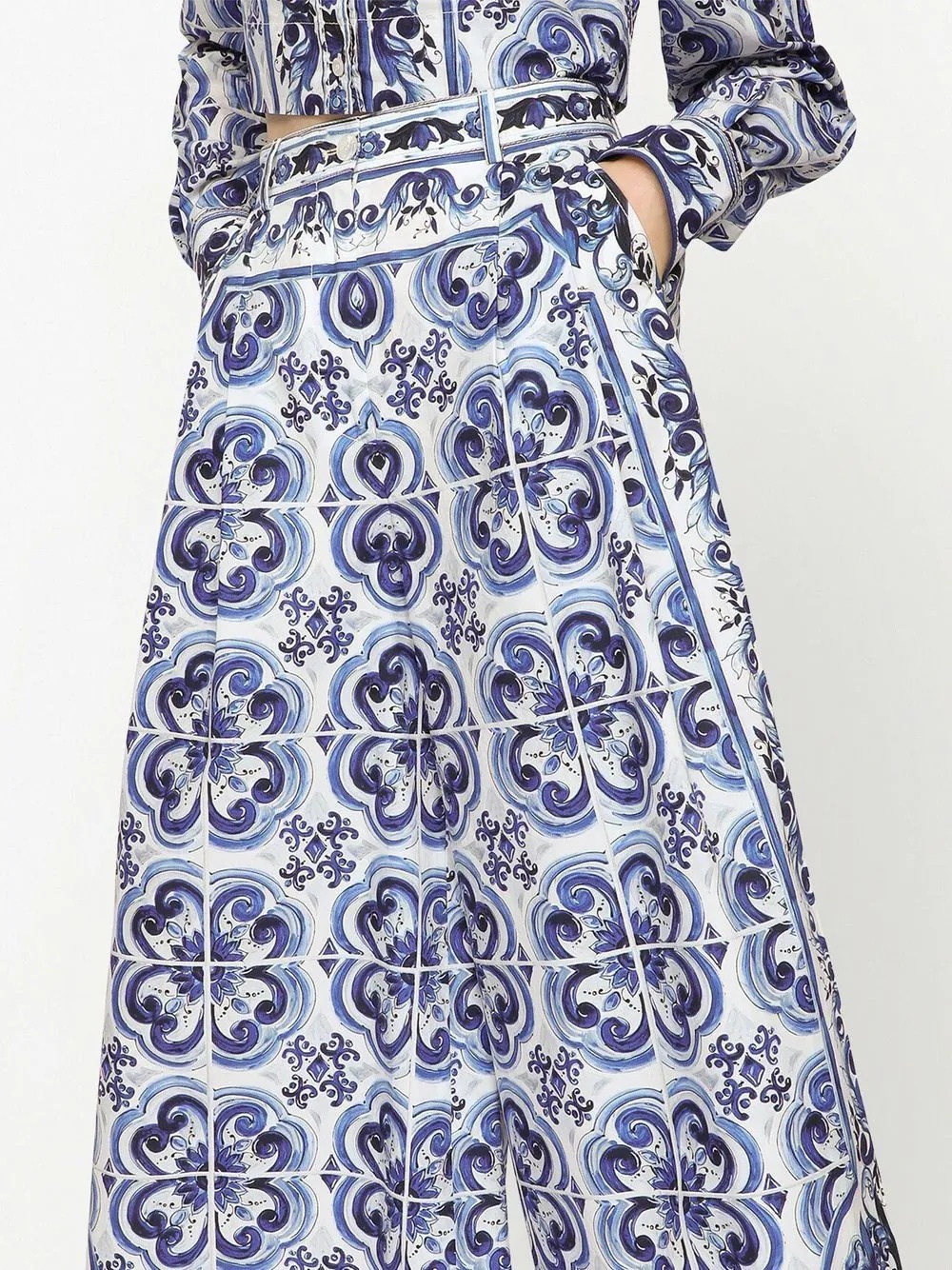 Majolica-print cropped culottes - 5