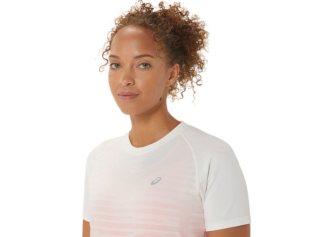 WOMEN'S SEAMLESS SHORT SLEEVE TOP - 4