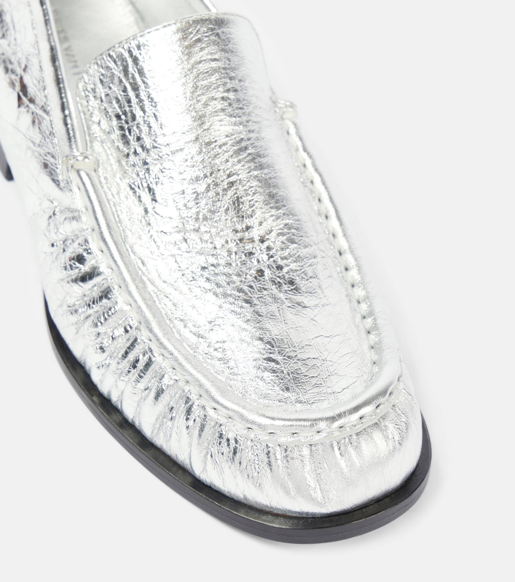 Metallic leather loafers - 6