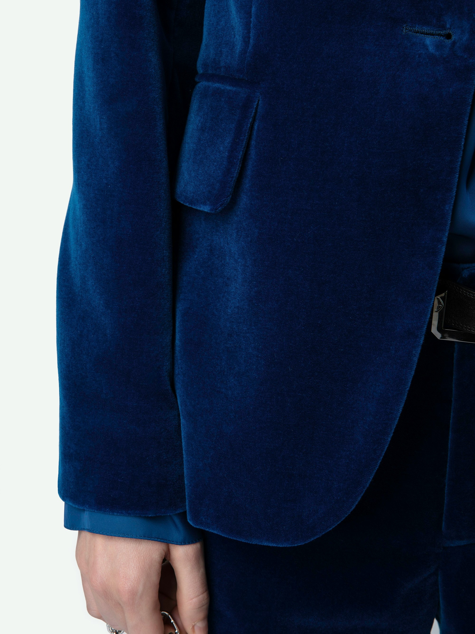 Vavy Velvet Blazer - 5