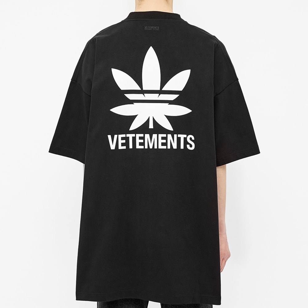 VETEMENTS Maria Logo Tee - 5