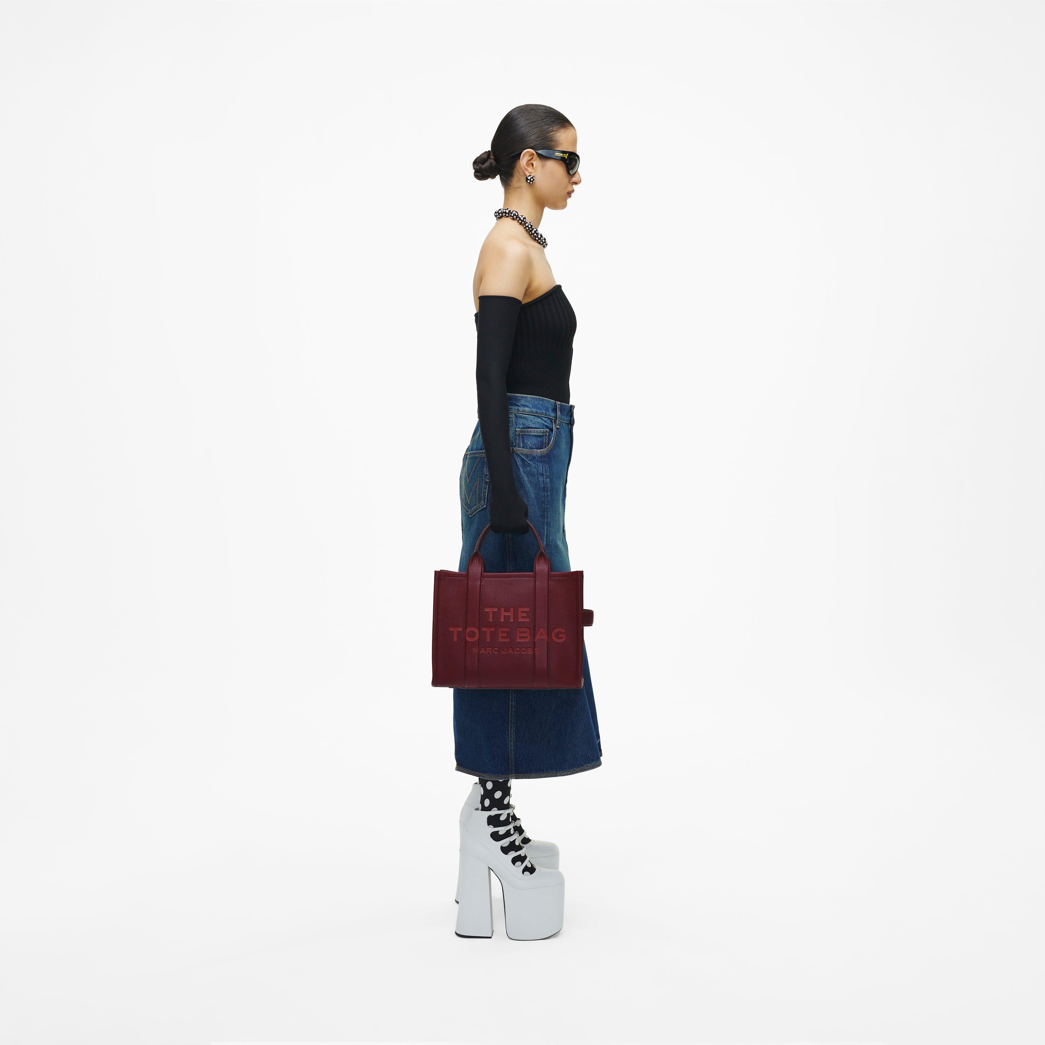 THE LEATHER MEDIUM TOTE BAG - 8
