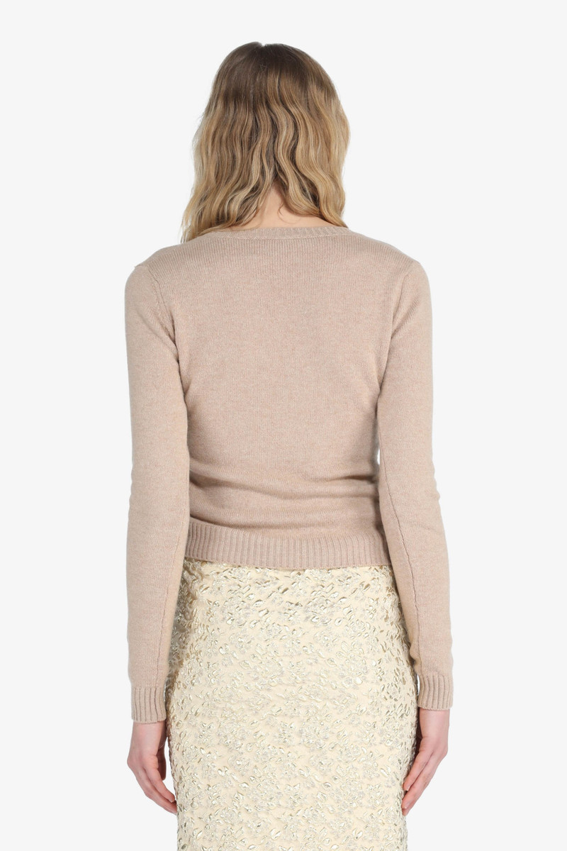 N°21 PLUNGE-NECK SWEATER outlook