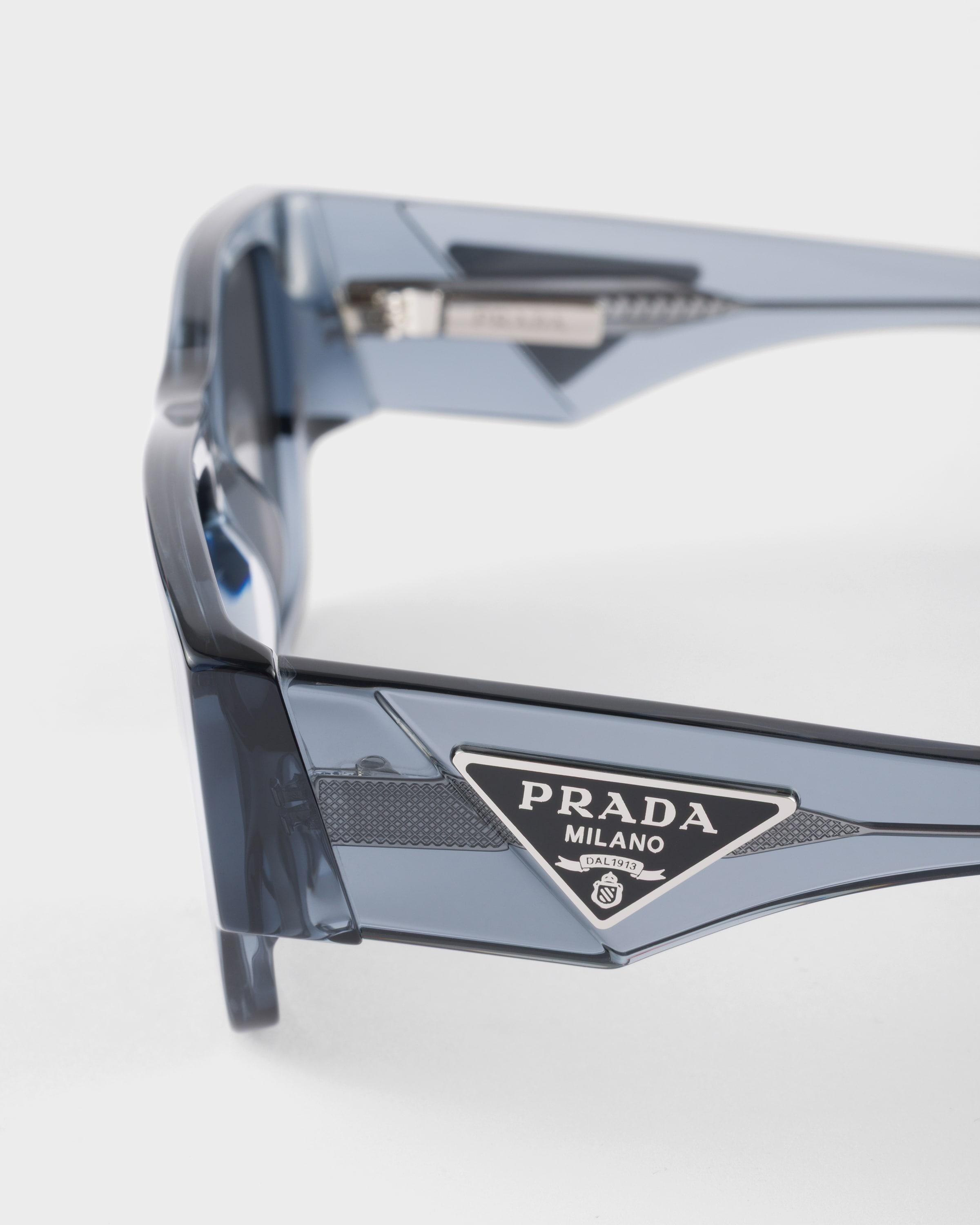 Sunglasses with Triangle logo - 5
