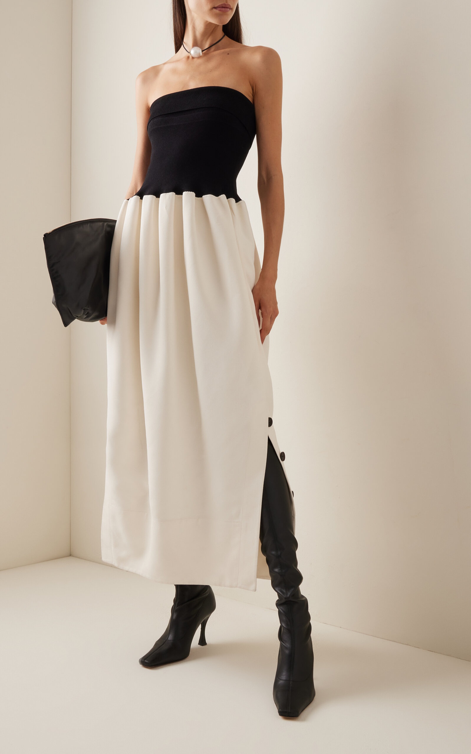 Knit-Trimmed Crepe Maxi Dress black/white - 3