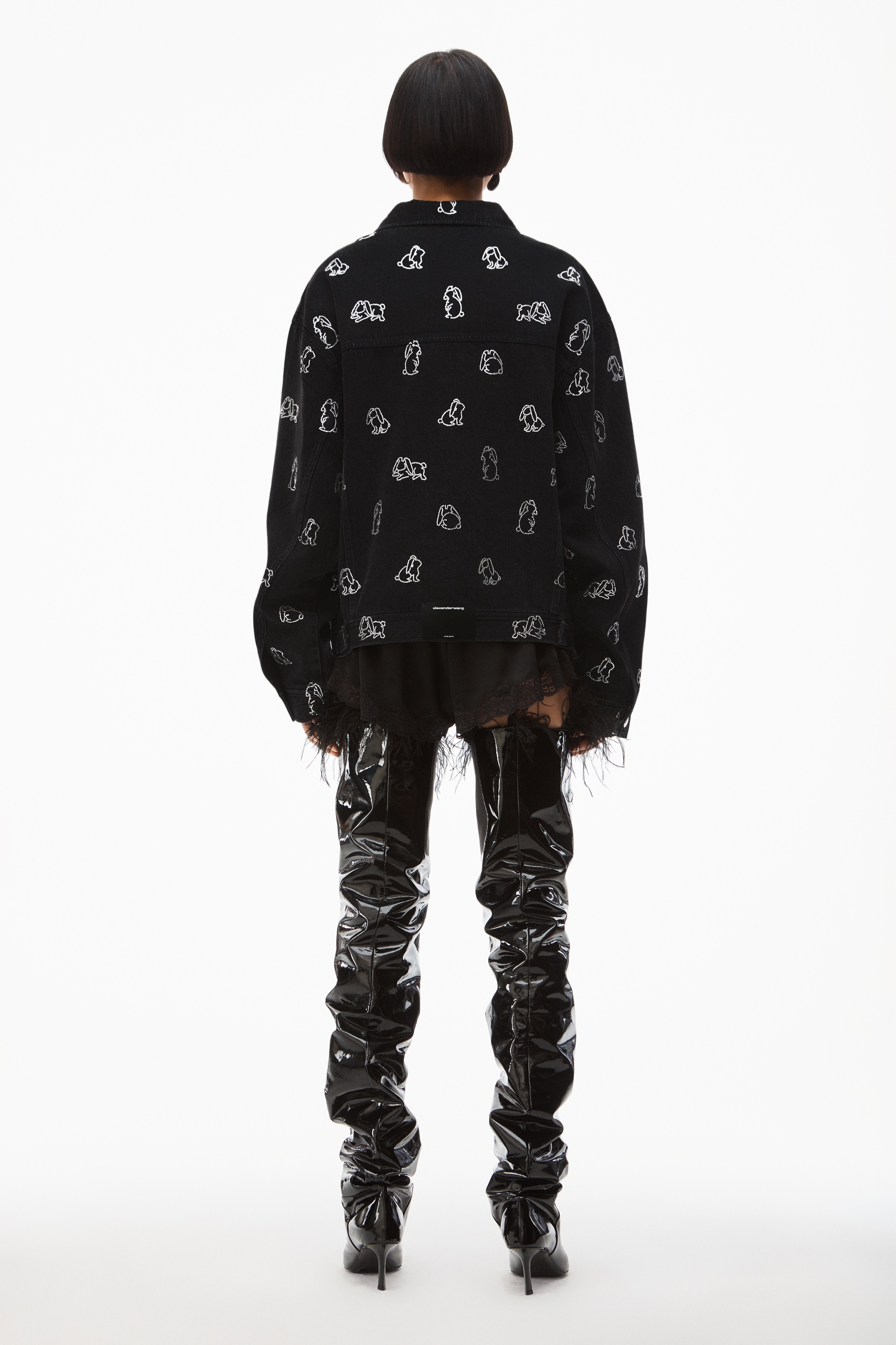 TRUCKER JACKET IN WASHED BLACK DENIM - 5