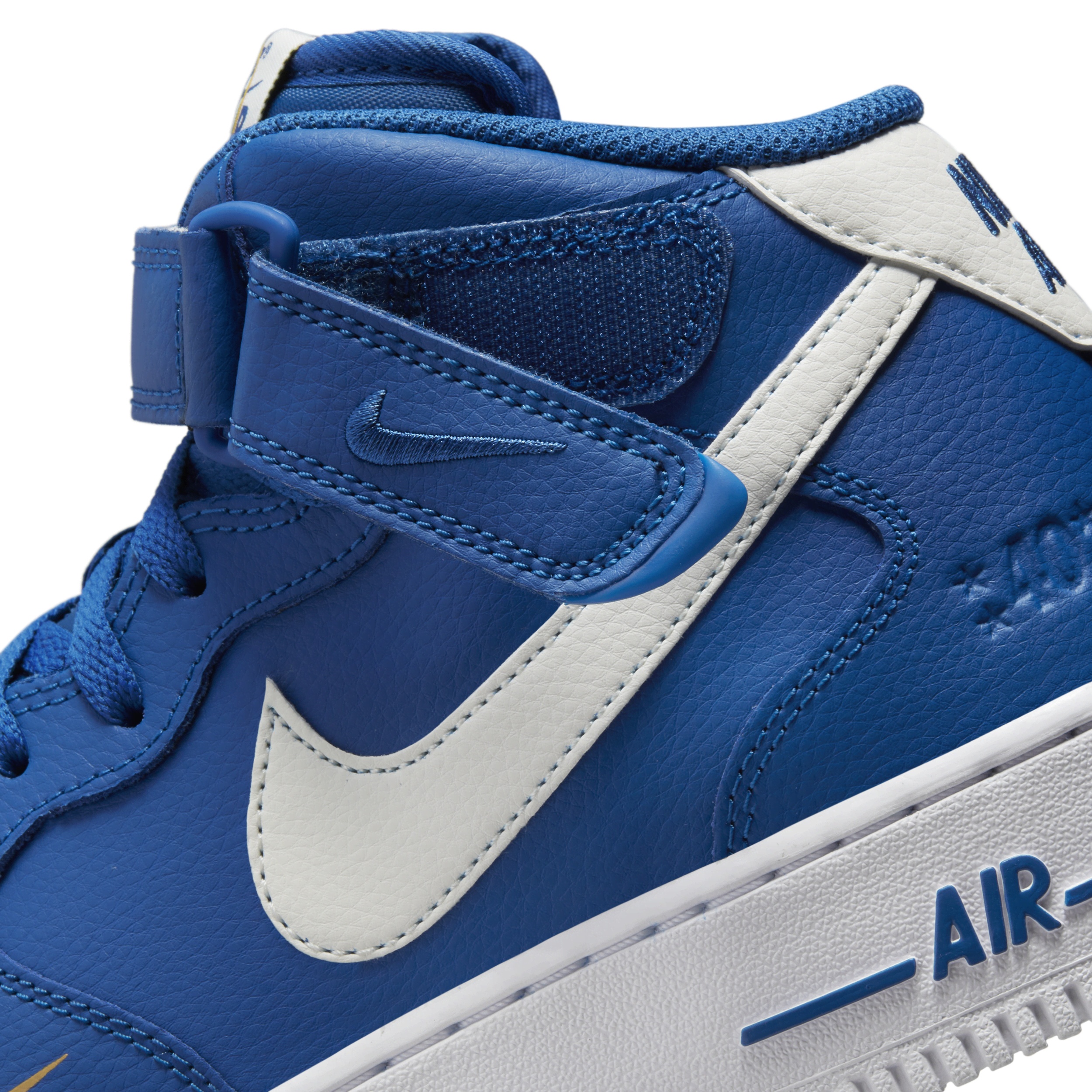 Nike Men's Air Force 1 Mid '07 LV8 Shoes - 9
