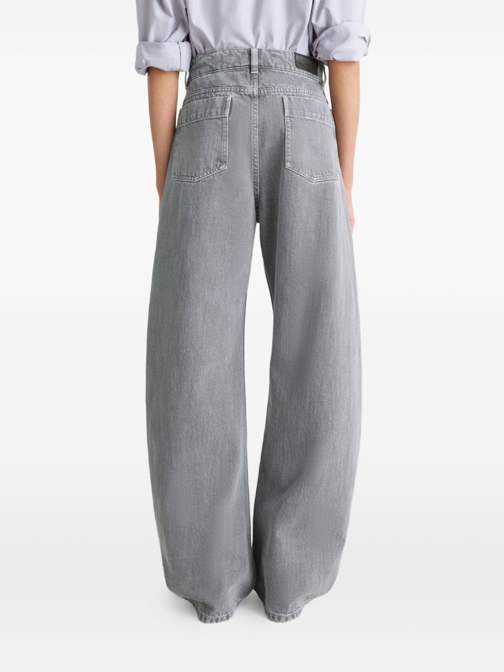 high-waisted jeans - 5