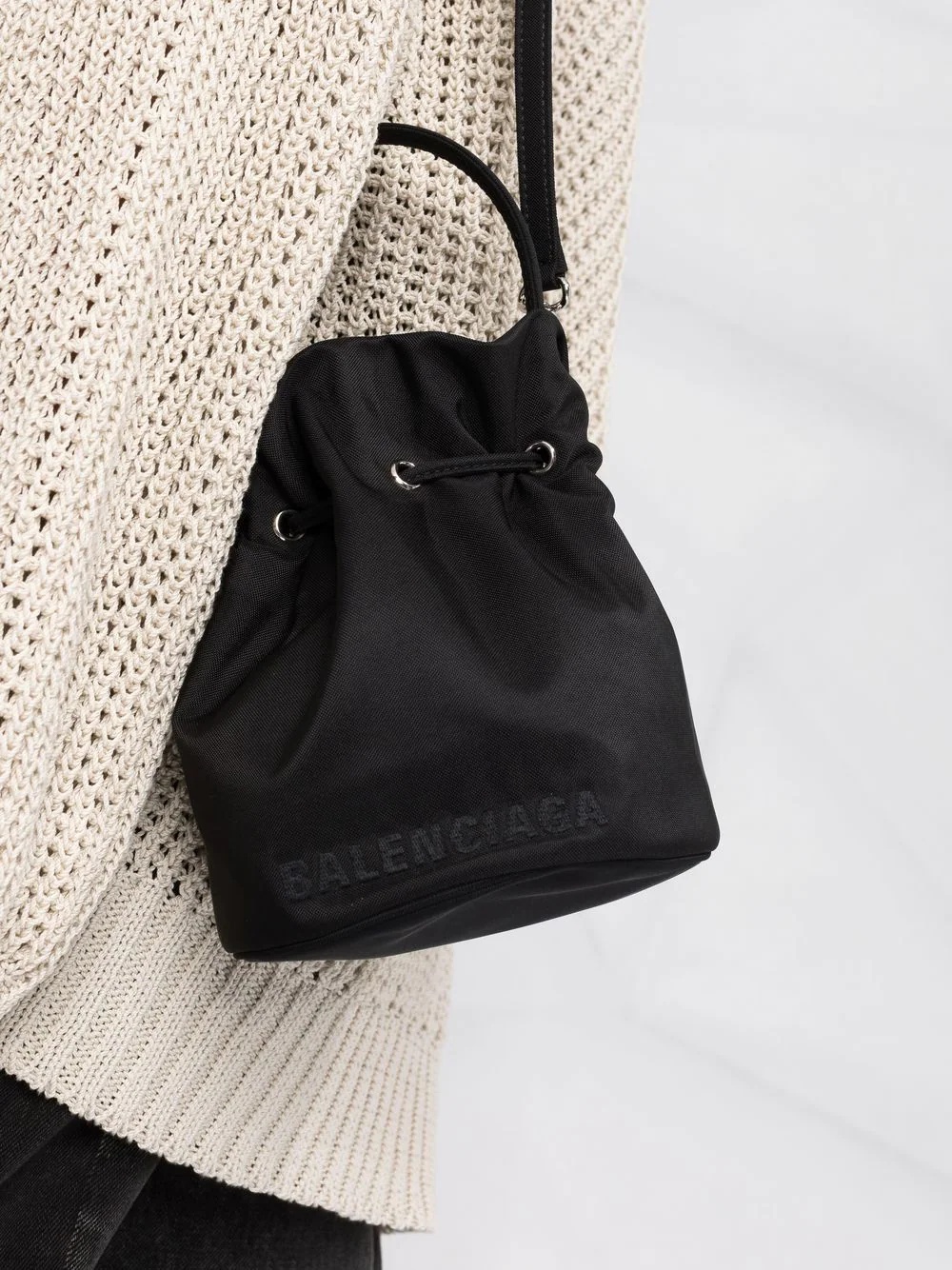 Wheel drawstring bucket bag - 3