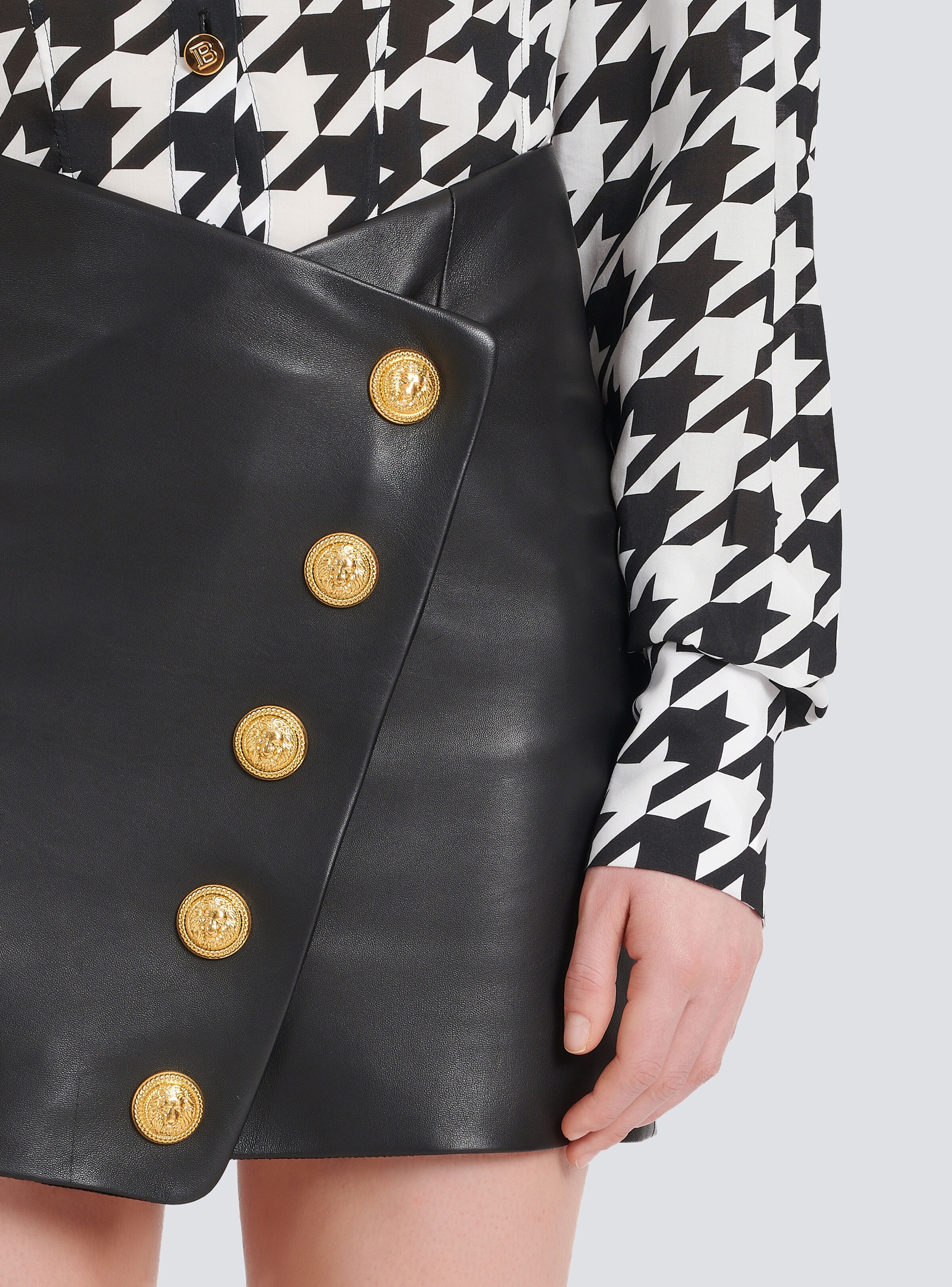 Short leather skirt - 7