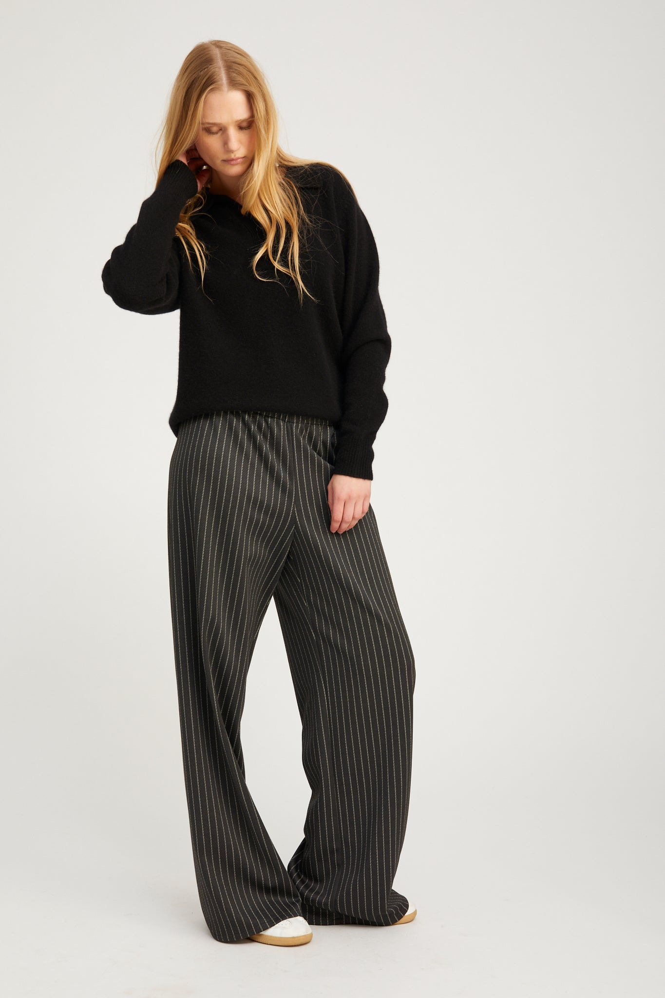 BLACK PINSTRIPE WIDE LEG EASY PANTS - 2