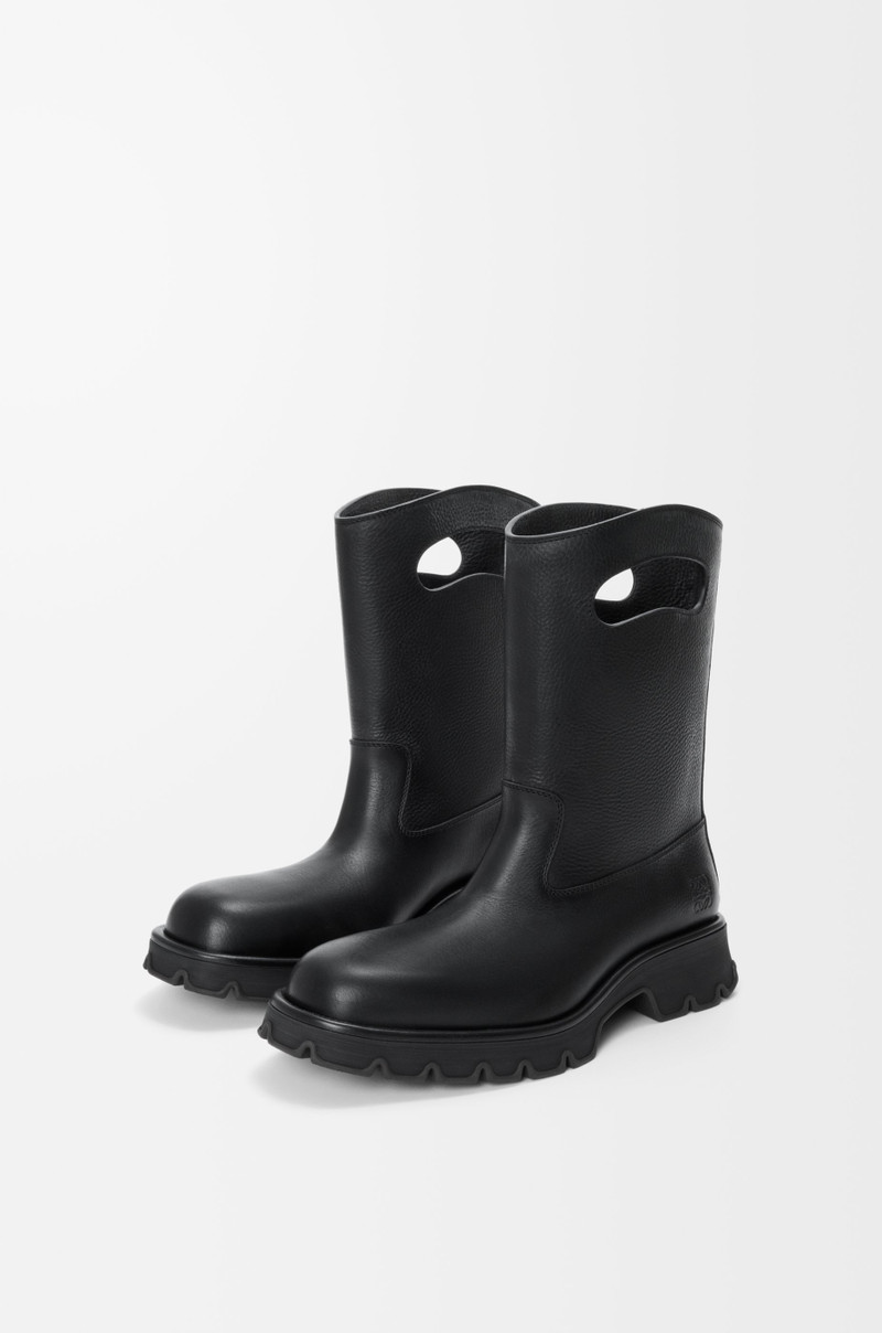 Loewe Bobby boot in grained vegetable-tanned calfskin outlook