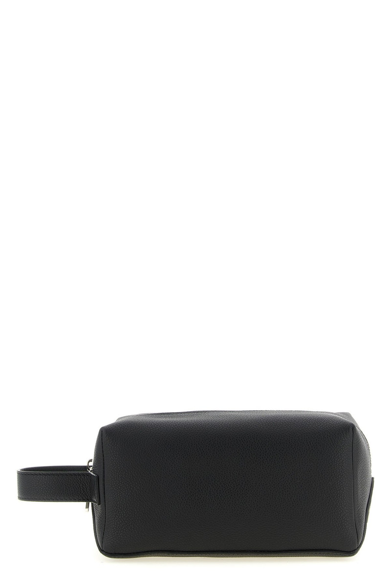 Beauty 'Fendi Lui' 1