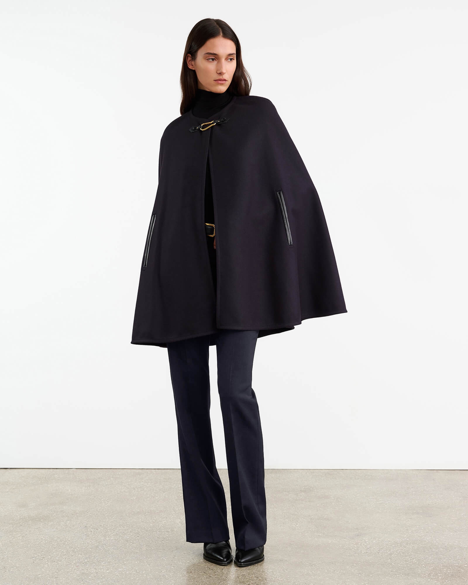 ARIANNA CAPE - 5