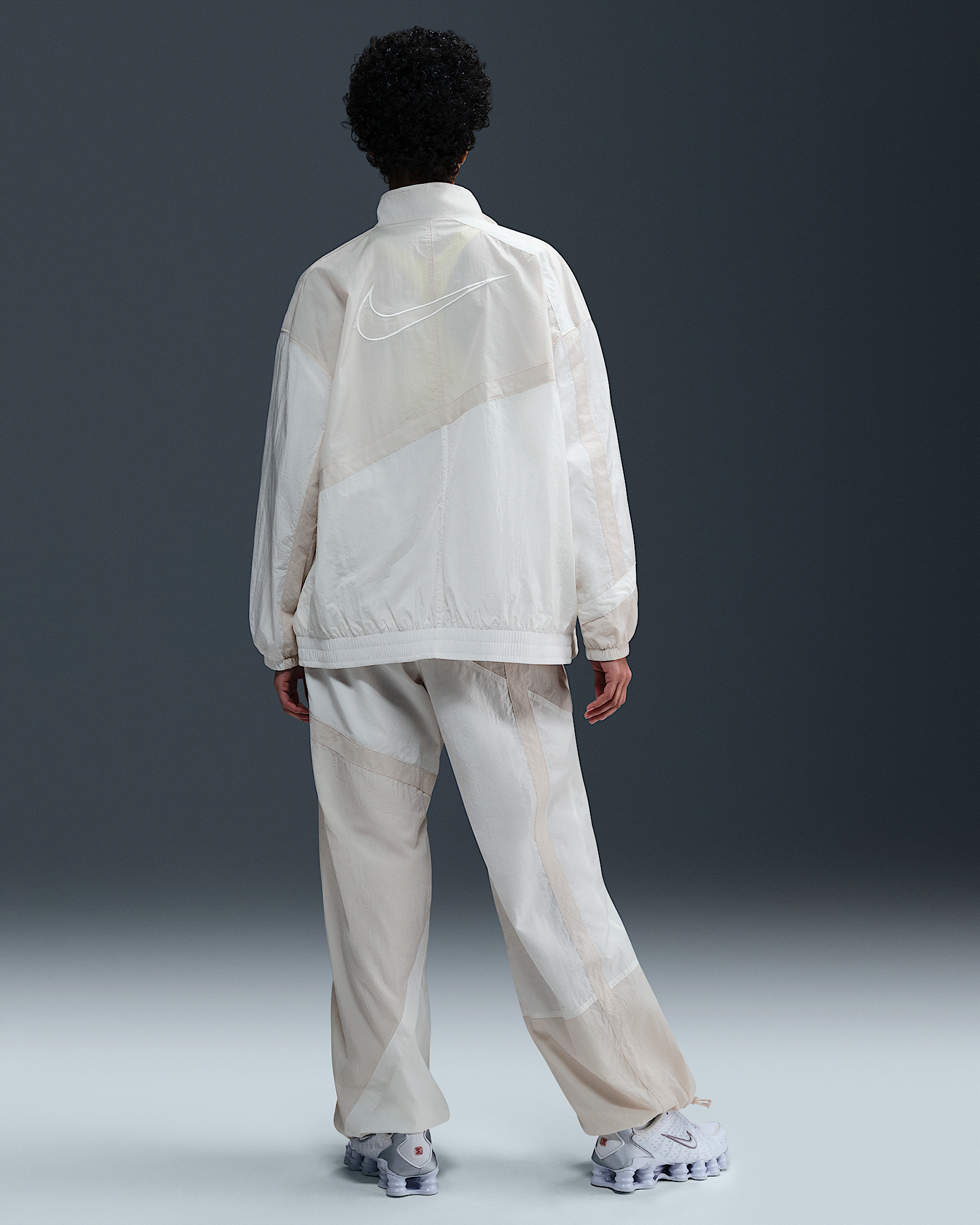 Nike Sportswear Women's Oversized Woven Jacket - 5