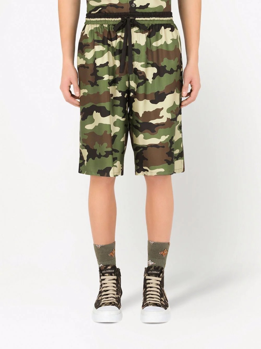 camouflage silk drawstring-waist shorts - 3