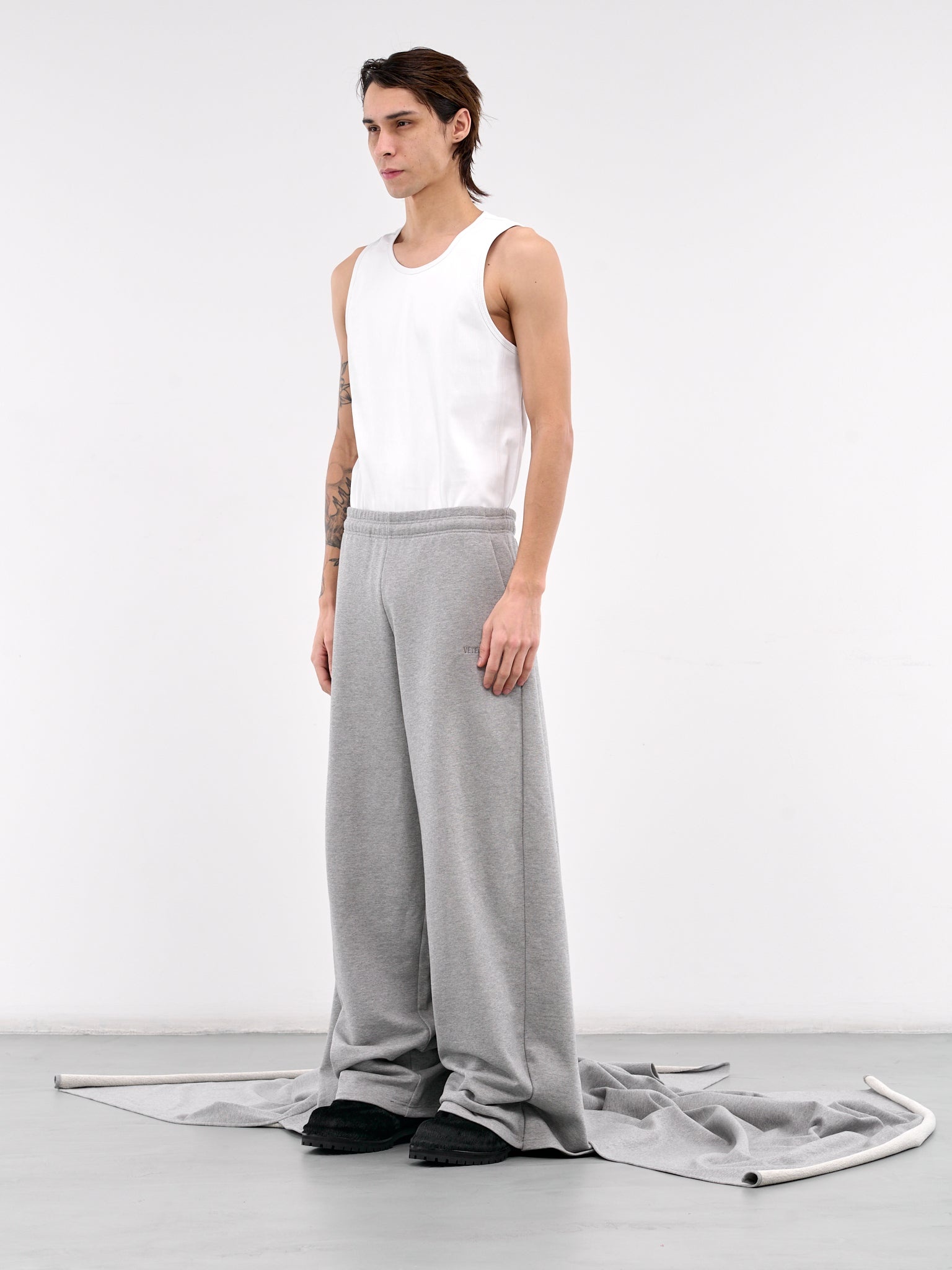 Red Carpet Sweatpants - 2