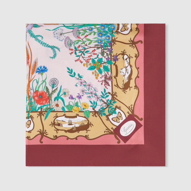 GUCCI Printed silk twill carré outlook