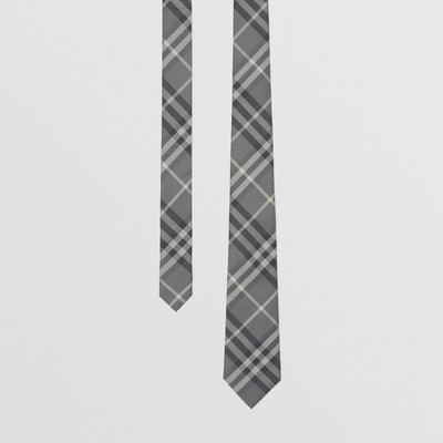 Burberry Classic Cut Vintage Check Silk Tie outlook