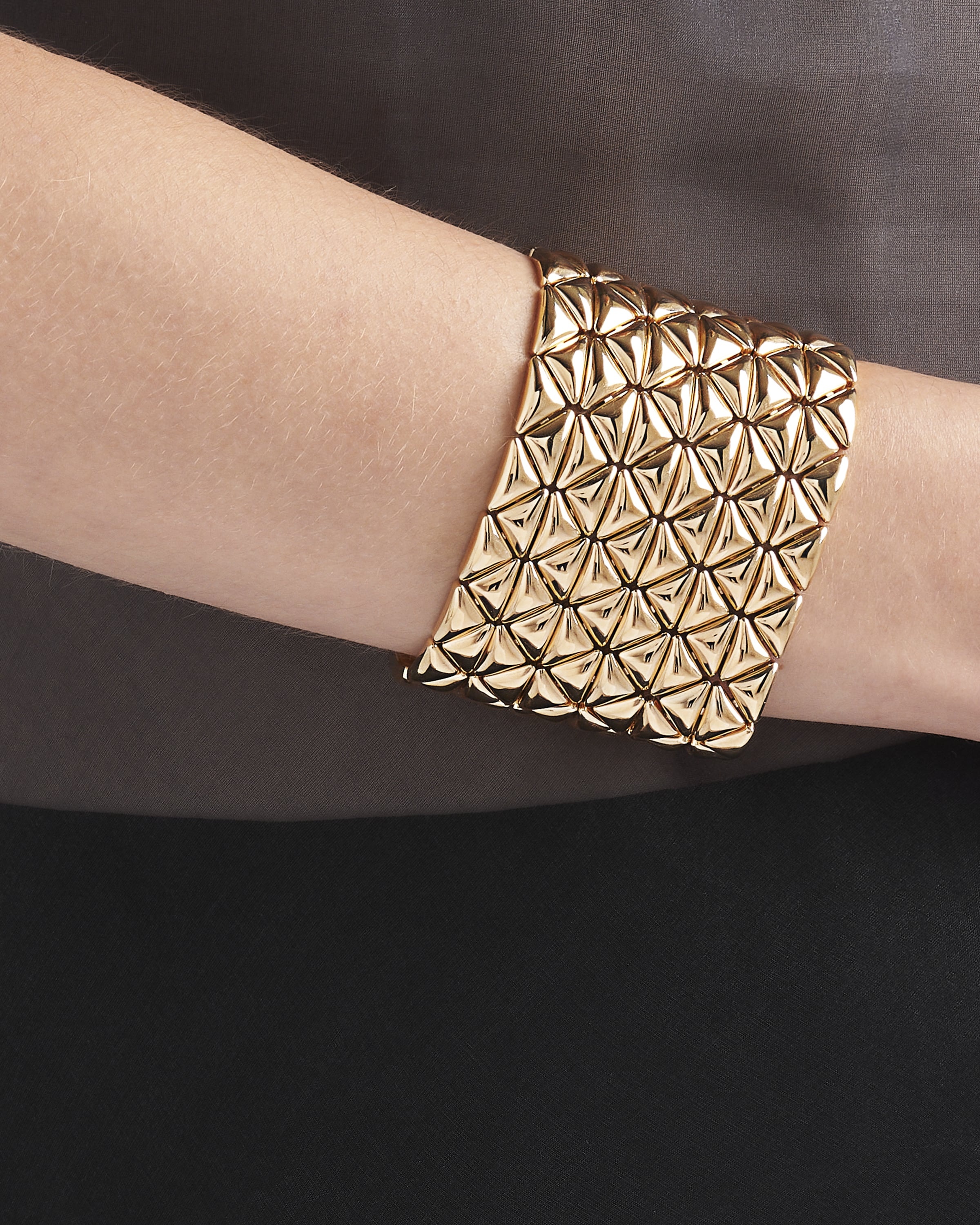 Eternal Gold cuff bracelet in yellow gold - 3