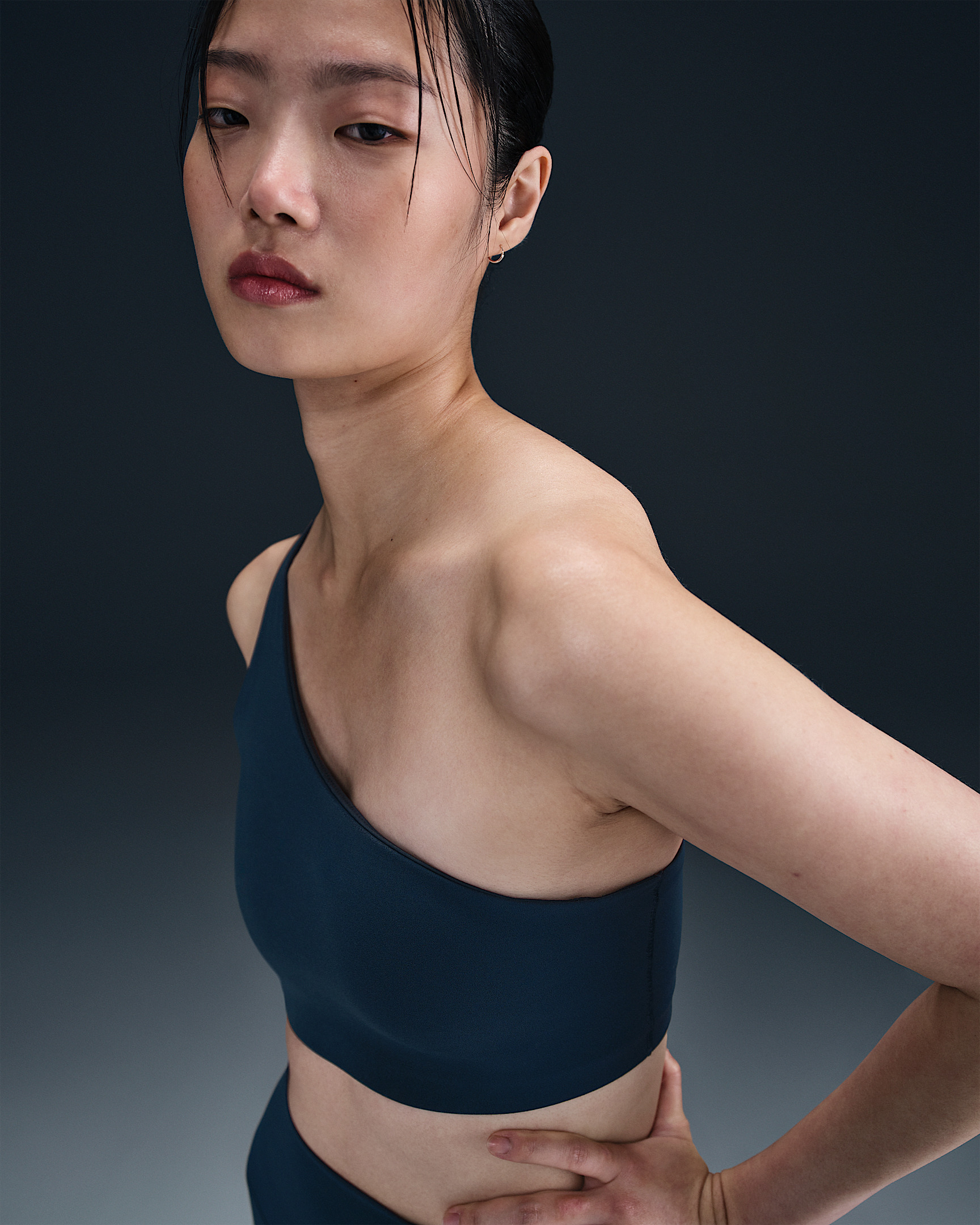 Nike Zenvy Asymmetrical Women's Light-Support Padded Sports Bra - 3