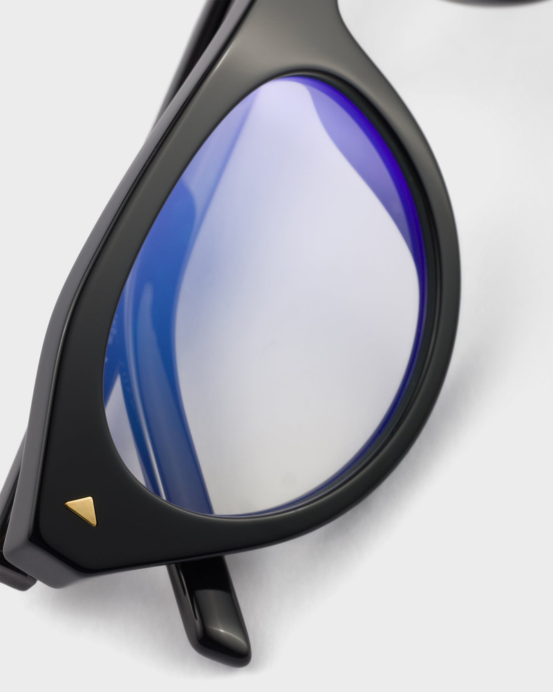 Prada sunglasses with the iconic metal plaque 5