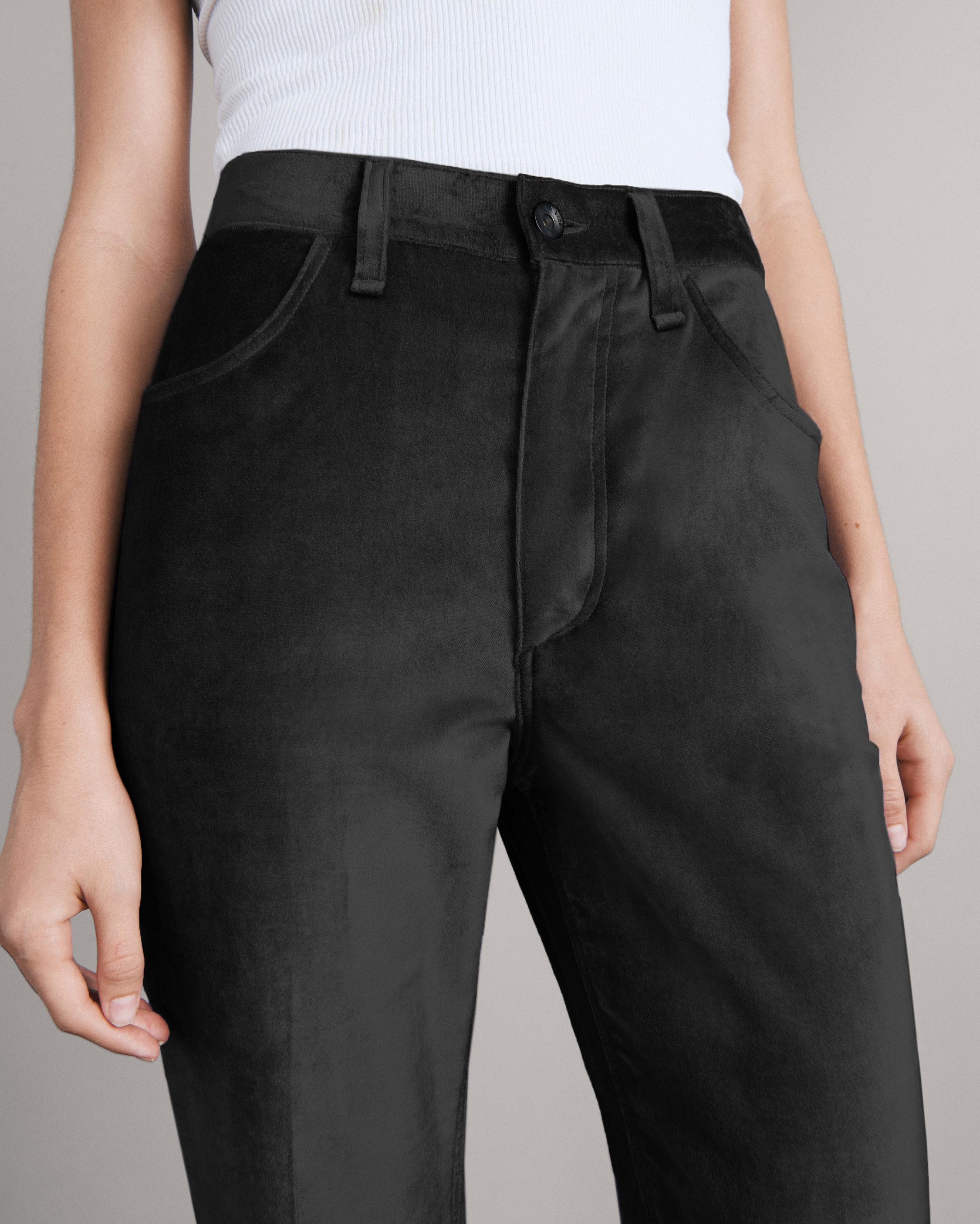 Jacey Velvet Pant
Classic Fit Pant - 6