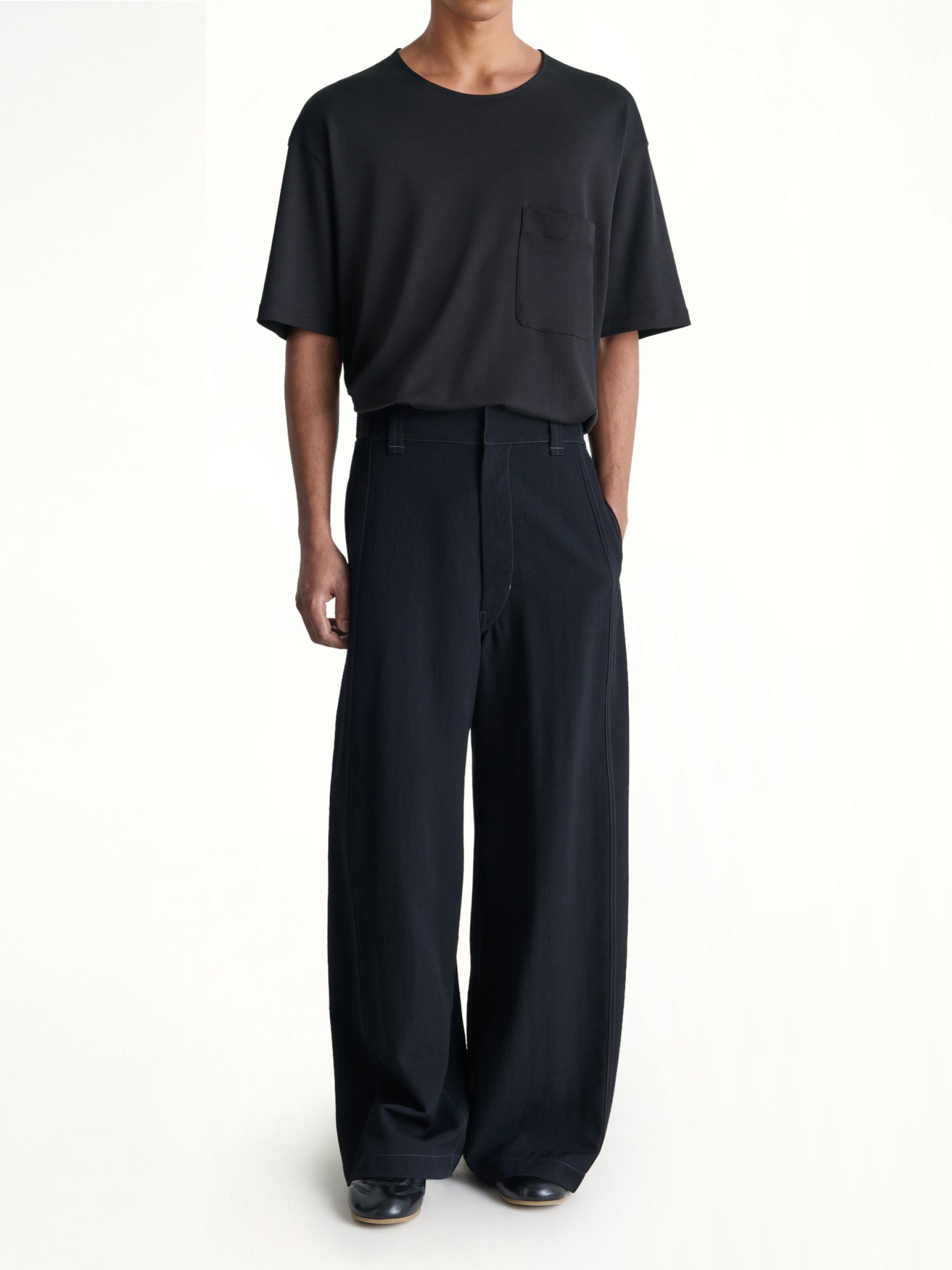 Relaxed Fit T-Shirt in Black - 7