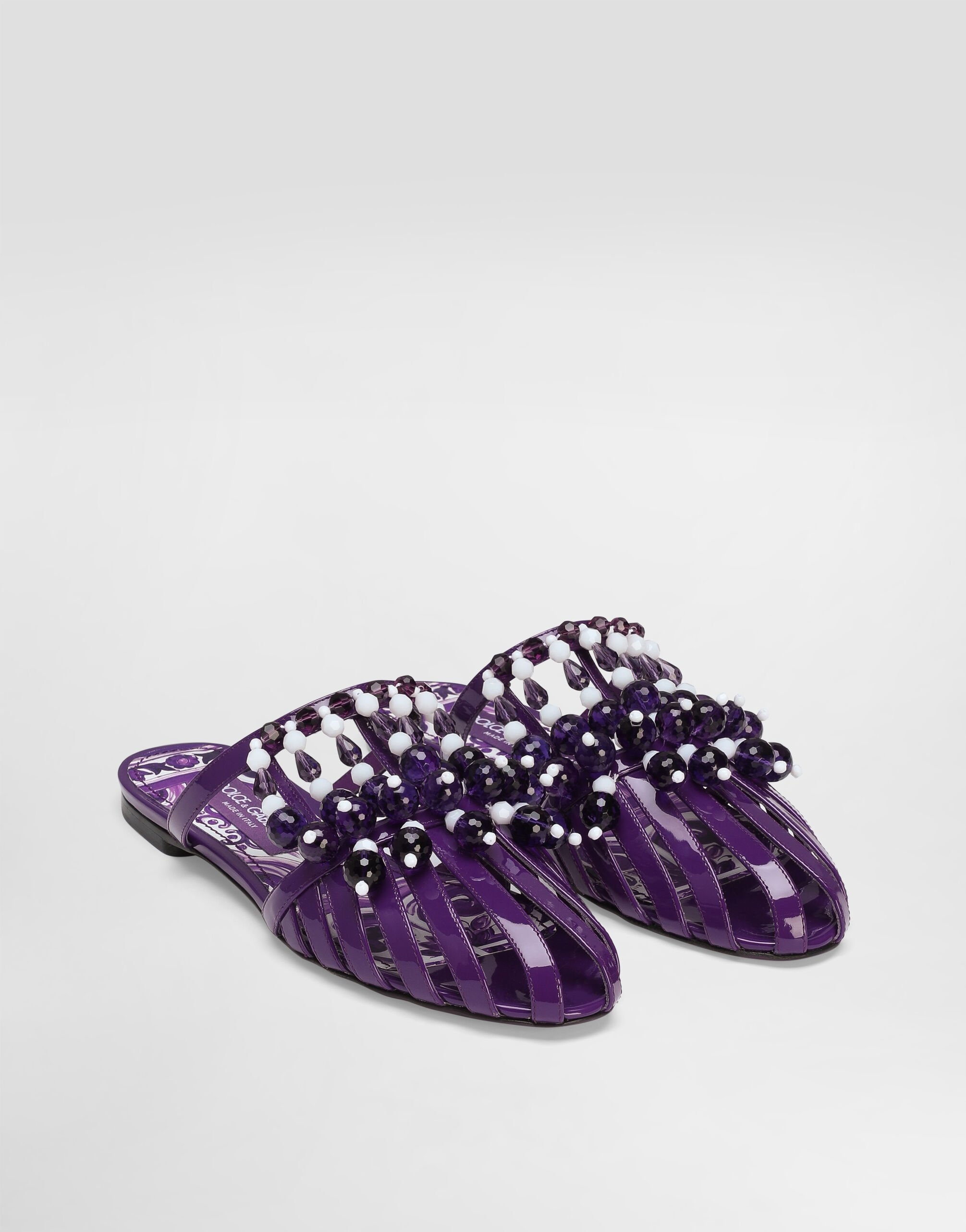 Patent leather sandal with stones - 2