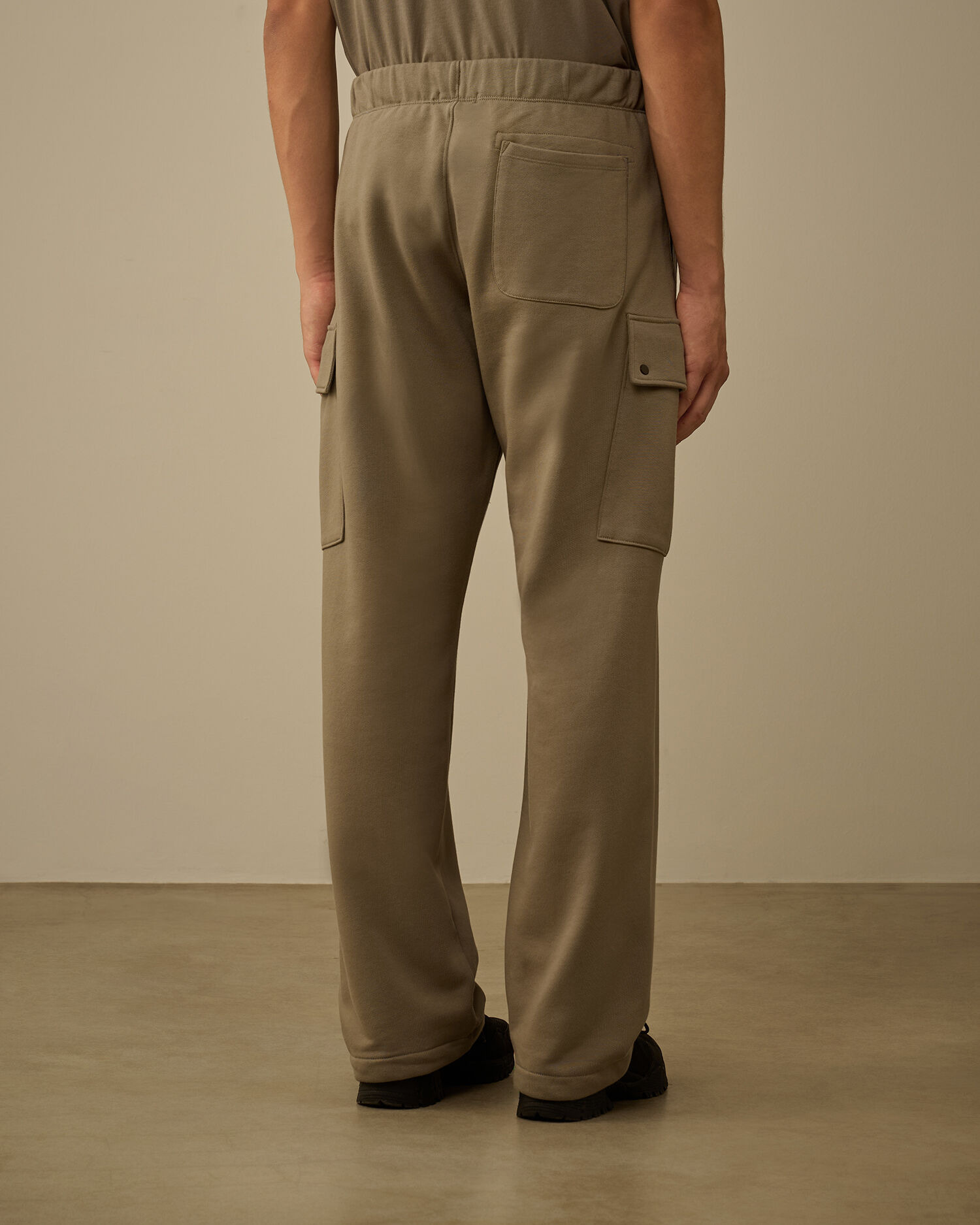 Diagonal Raised Fleece Cargo Sweatpants - 4