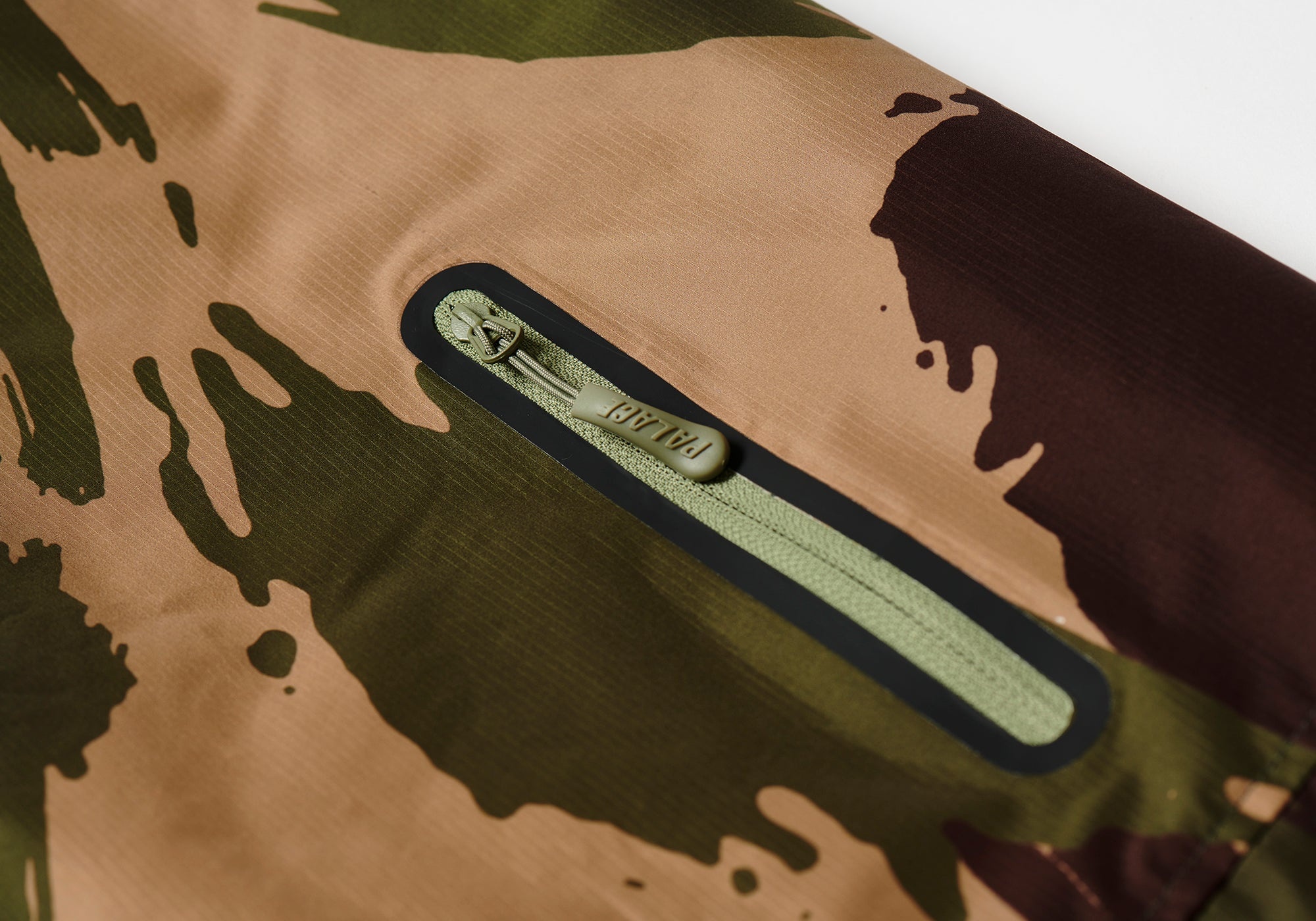 GORE-TEX INFINIUM LOFT JACKET CAMO - 13