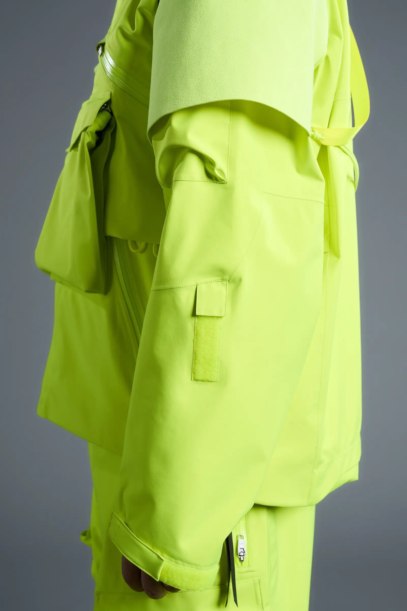 J1W-GTV 2.5L Gore-Tex Interops Jacket Hi-Vis Yellow - 42