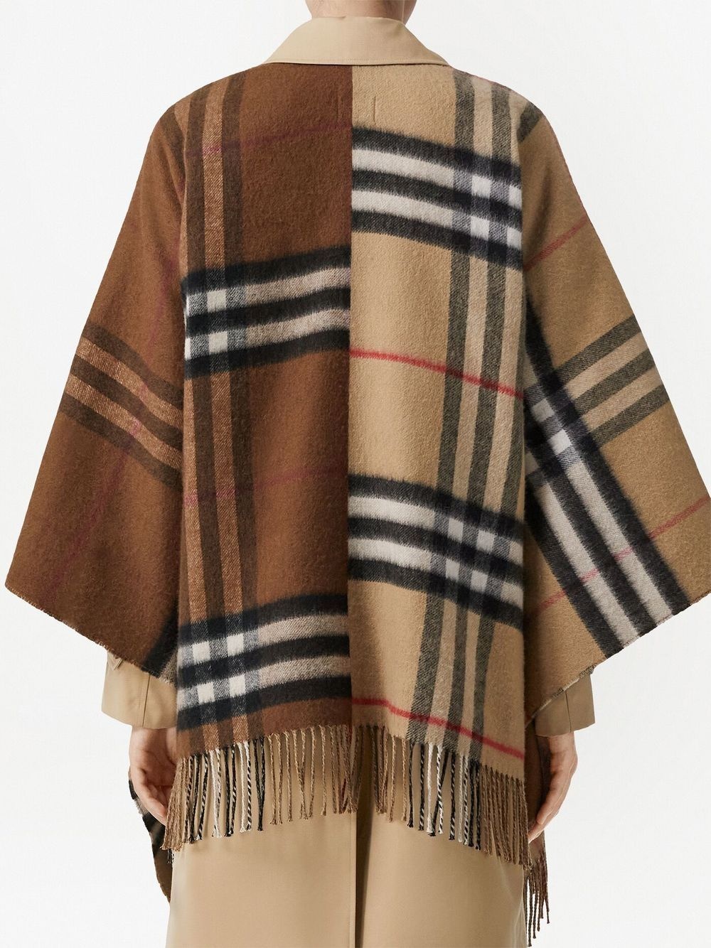 Contrast check fringed cape - 4