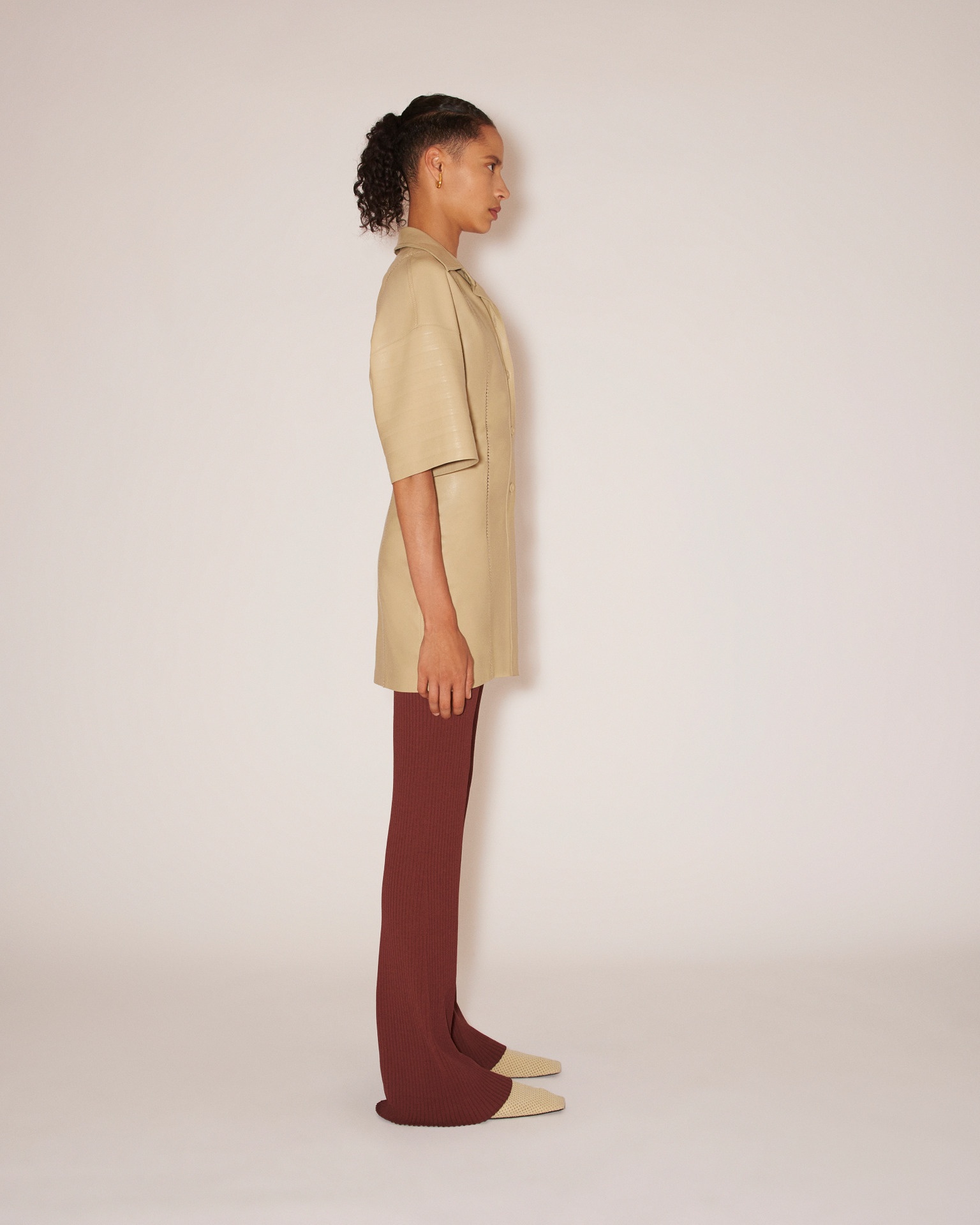 TAYA - Vegan leather corrugated effect short sleeve shirt - Pebble - 3