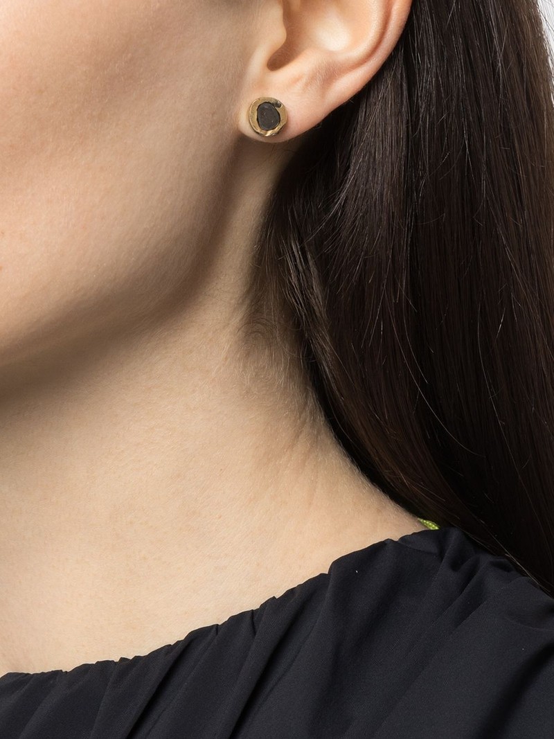 Parts of Four diamond single stud earring outlook