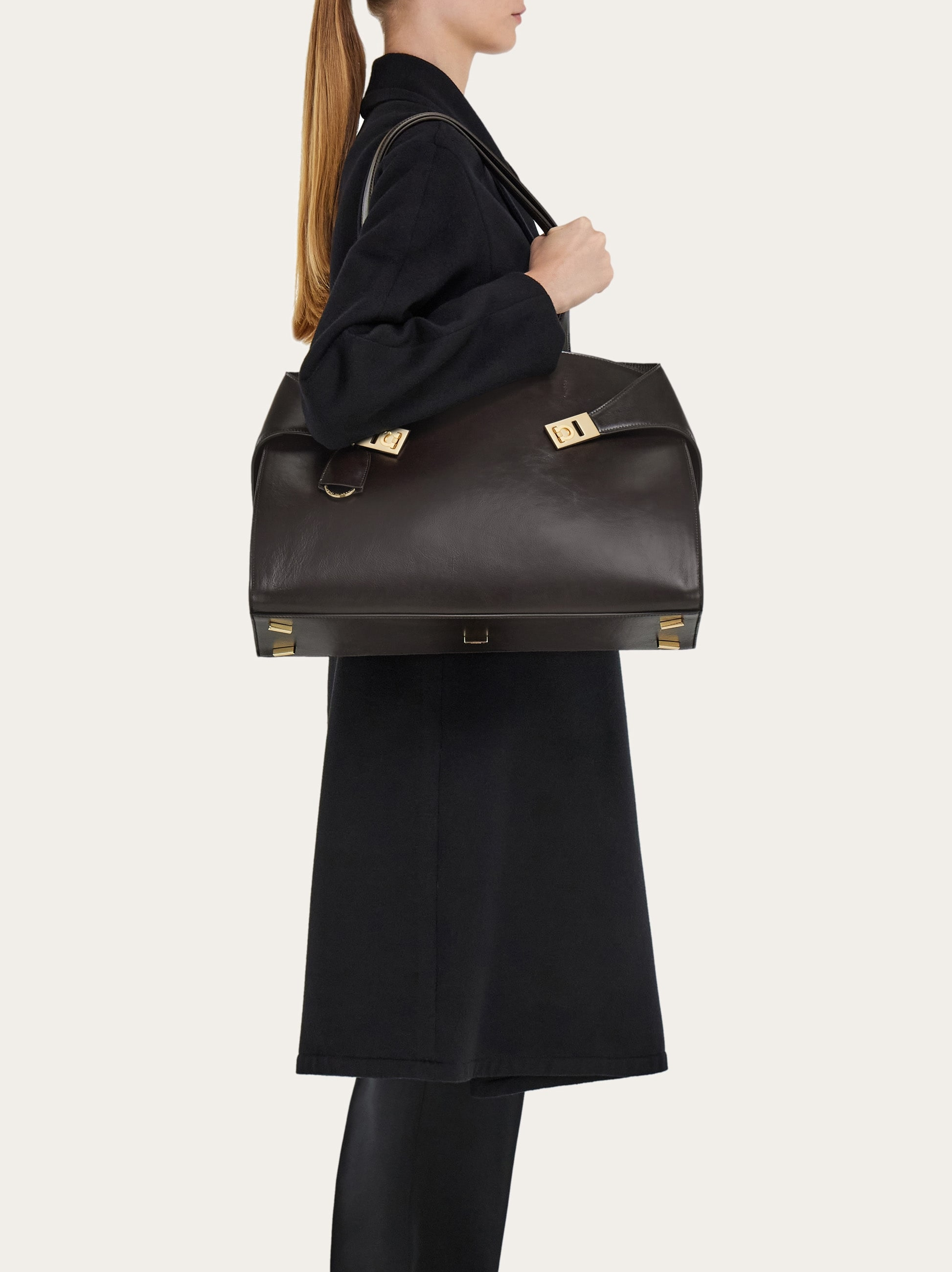 Hug shoulder bag - 9