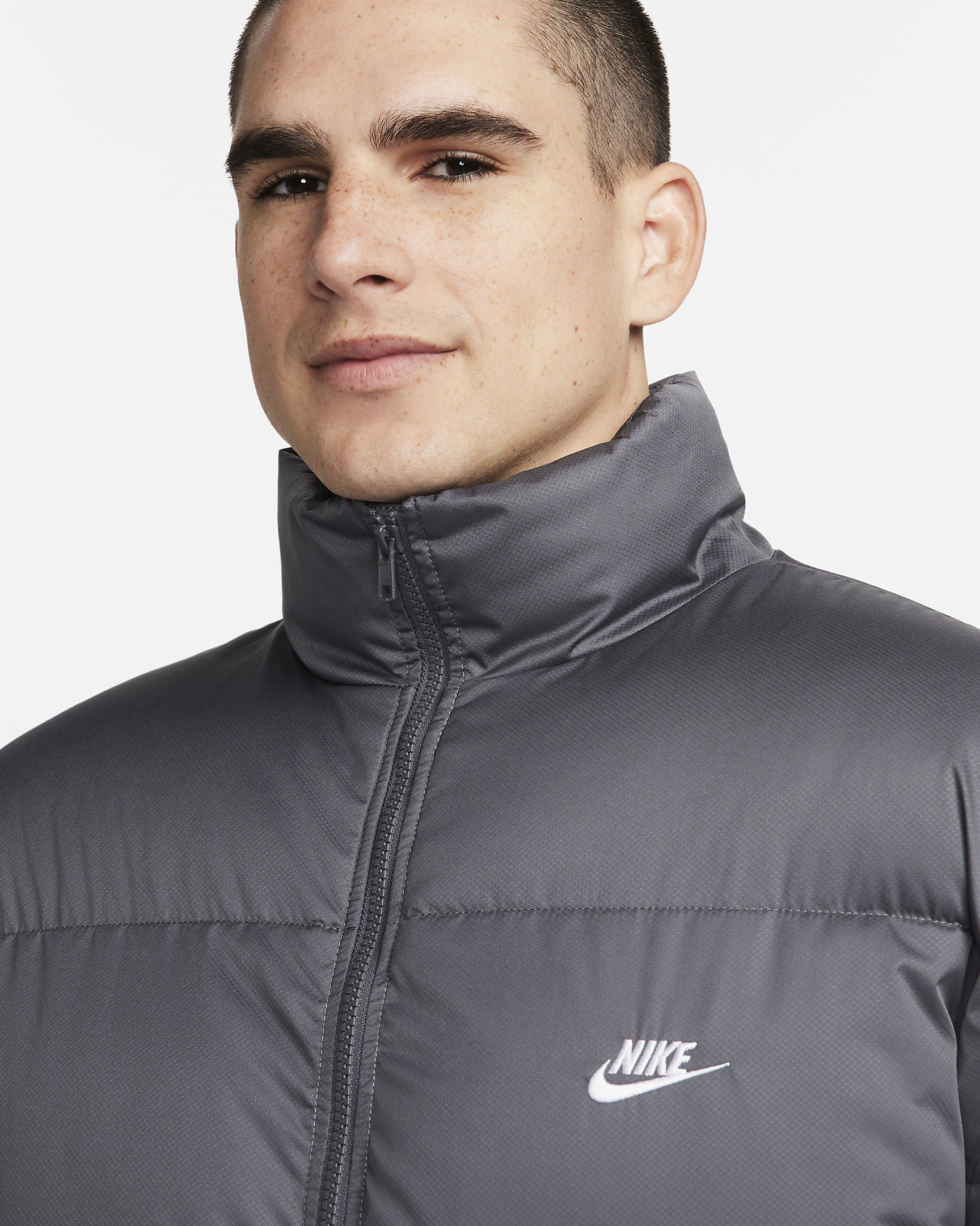Nike Sportswear Club Men's Puffer Jacket - 3