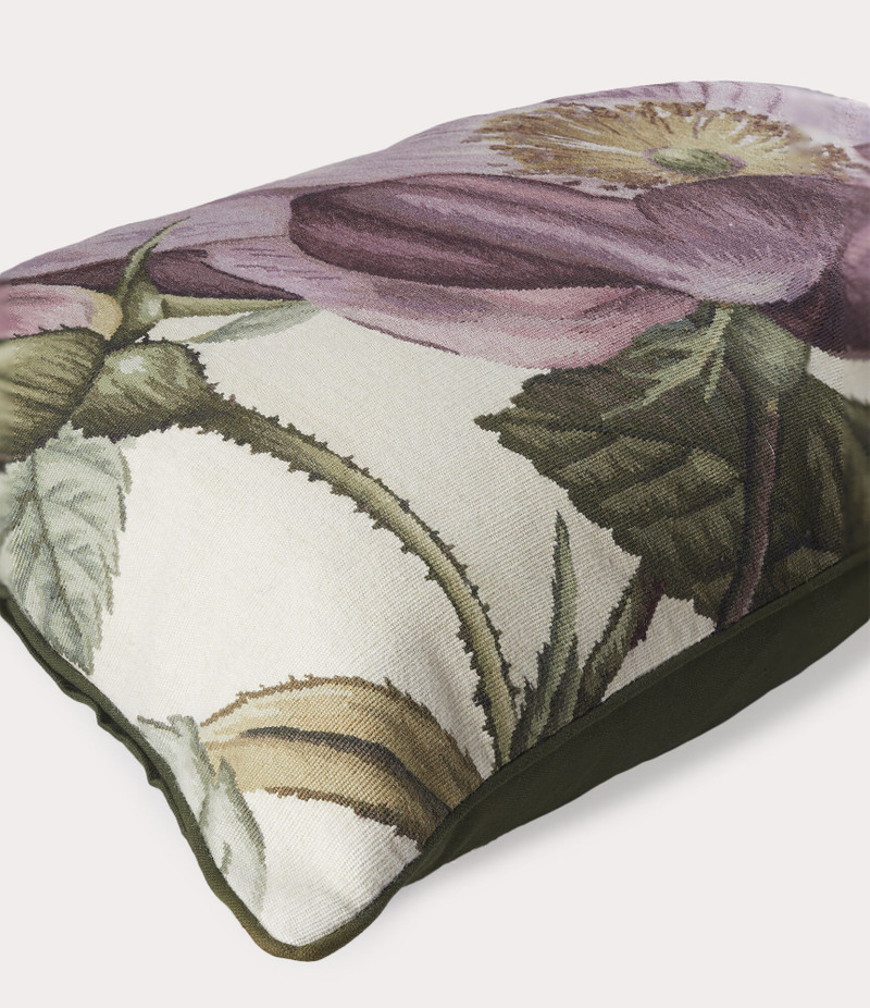 VIVIENNE’S CUSHION 3