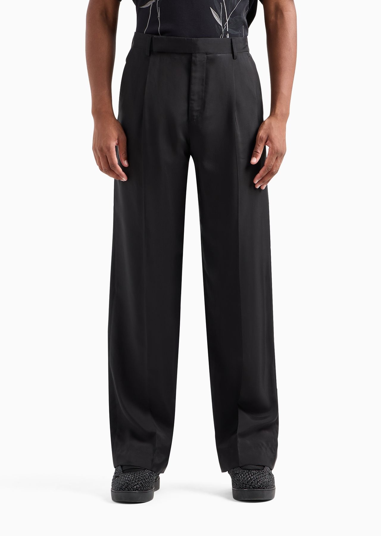 Micro-ribbed fluid viscose trousers with crease - 2