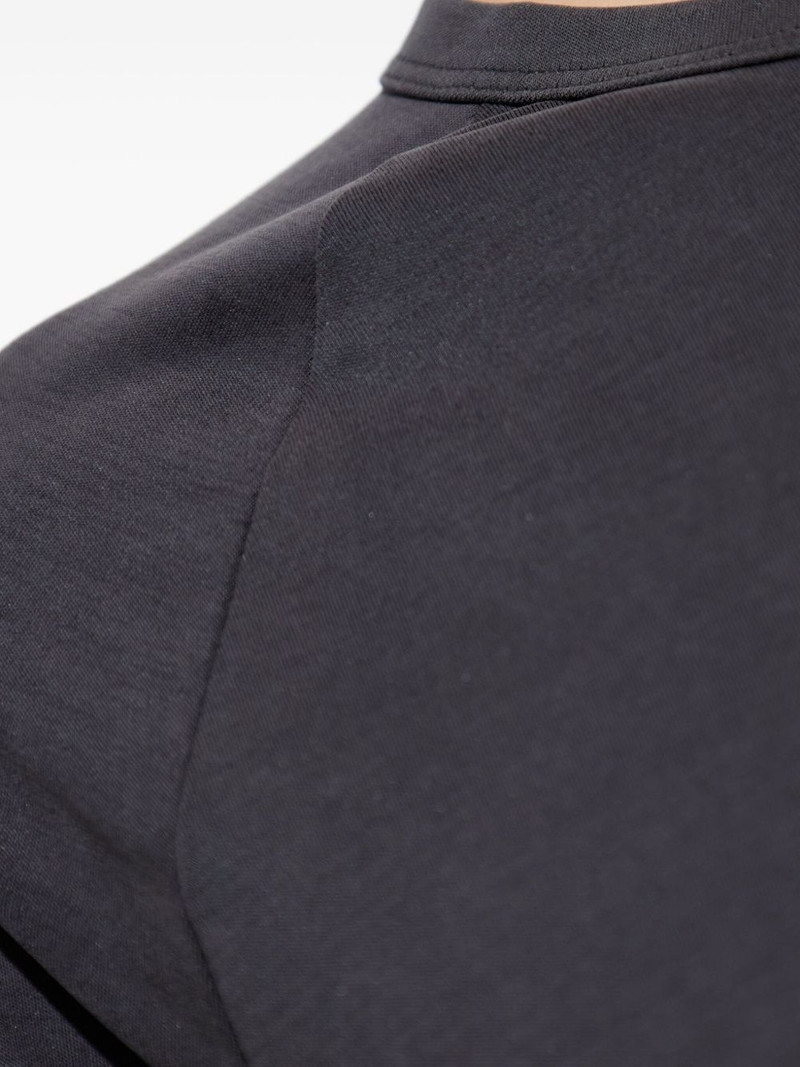 short-sleeve fitted top 5