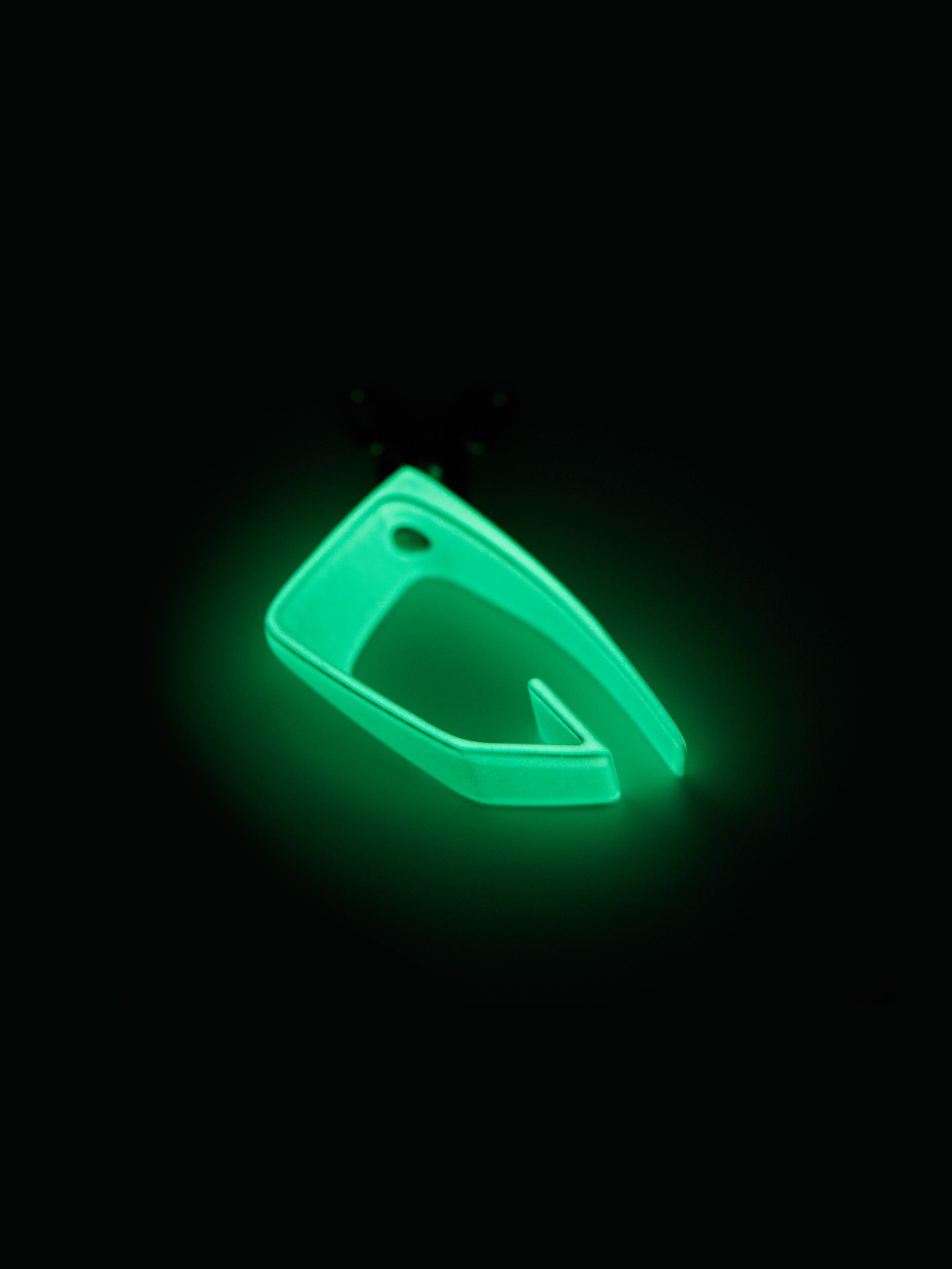GIV CUT NECKLACE IN METAL AND GLOW IN THE DARK ENAMEL - 2