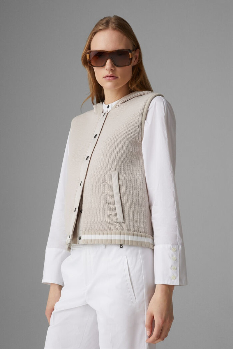 Maxima Knitted waistcoat in Sand 2