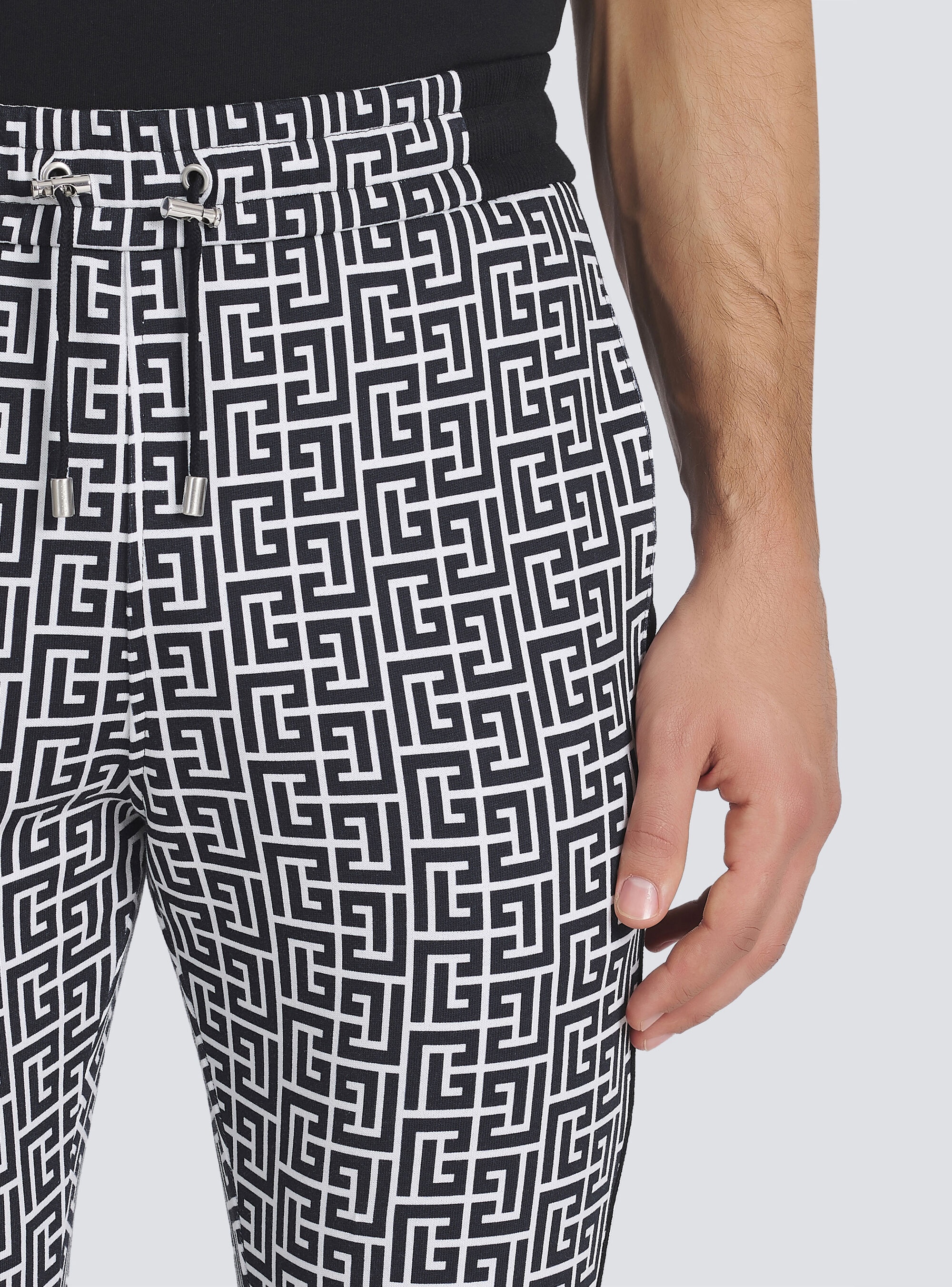 Eco-designed cotton sweatpants with Balmain monogram print - 7