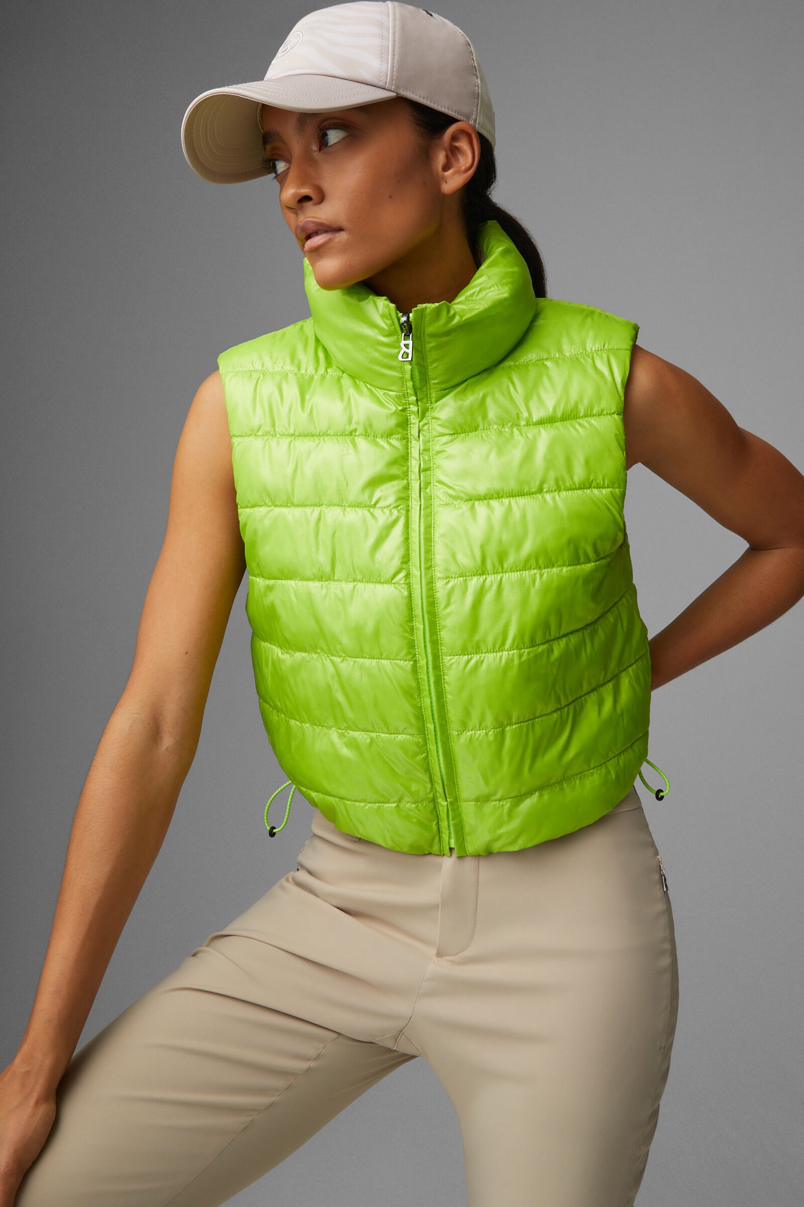 Aliah Reversible quilted waistcoat in Beige/Light green - 5
