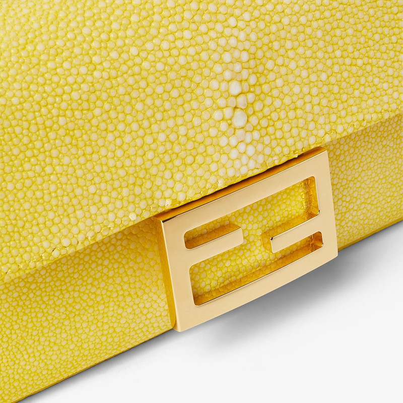 Baguette® Mini Broom yellow stingray bag 5